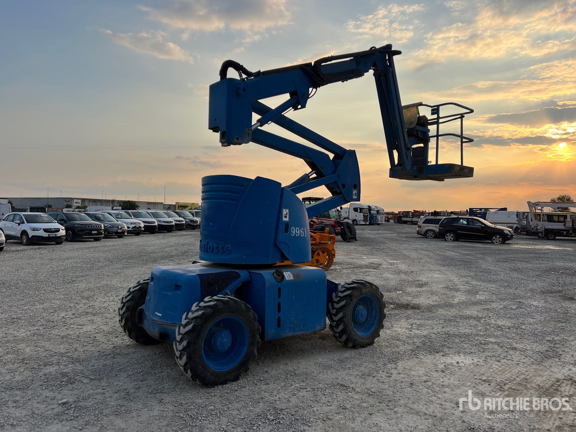 2005 Haulotte HA12PX
