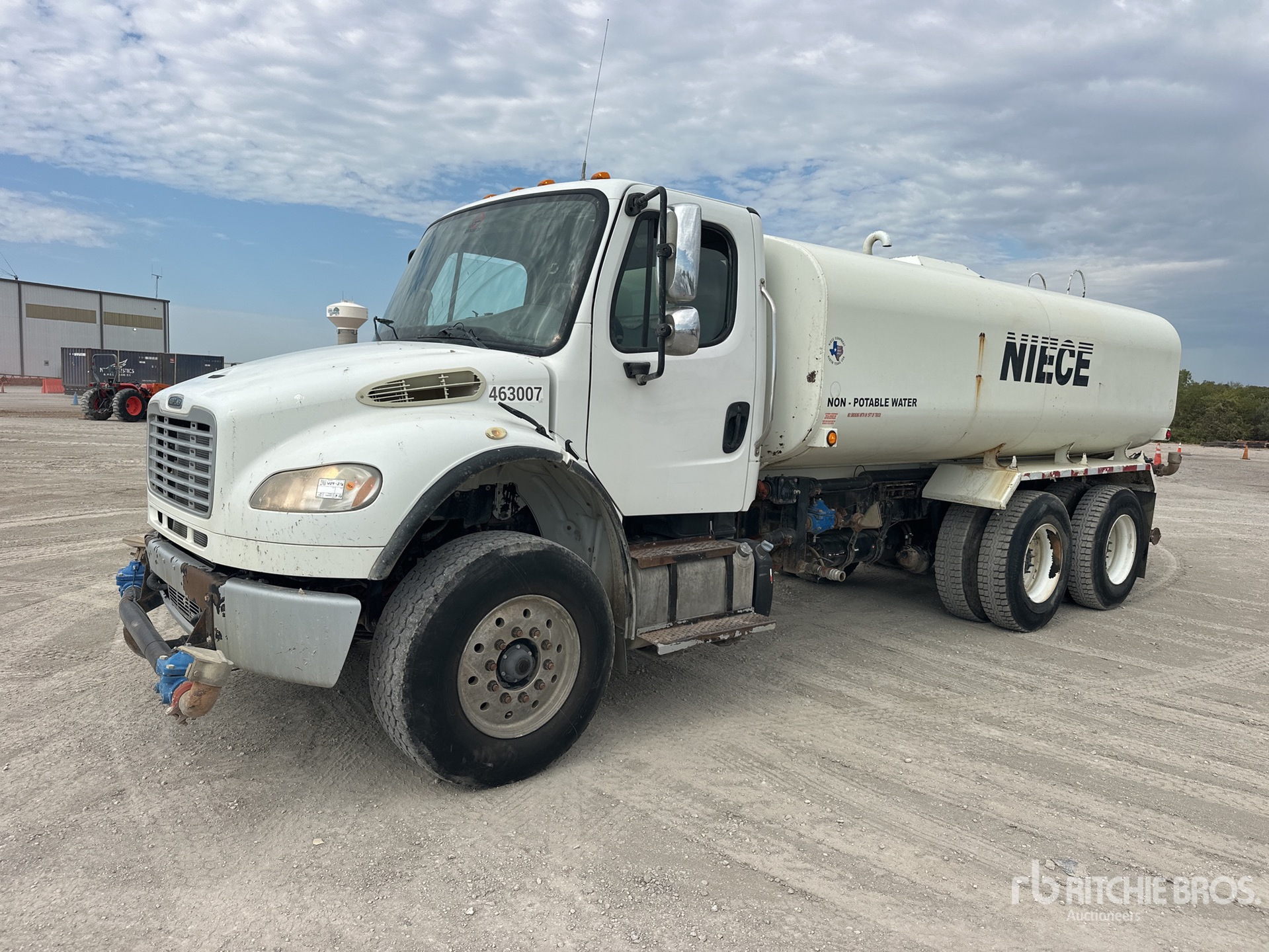 Photo of 2014 Freightliner M2 106