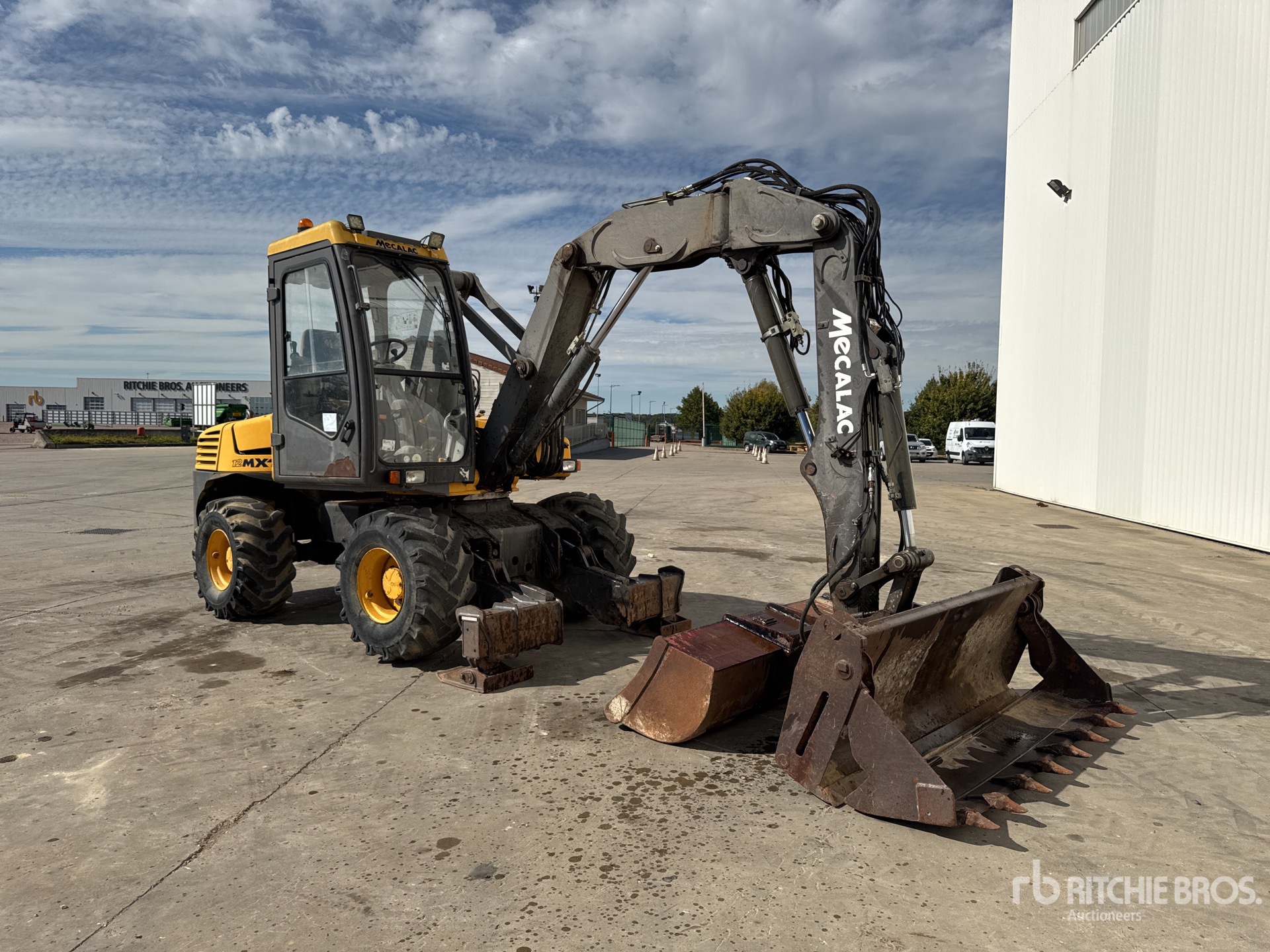Photo of 2005 Mecalac 12MXT