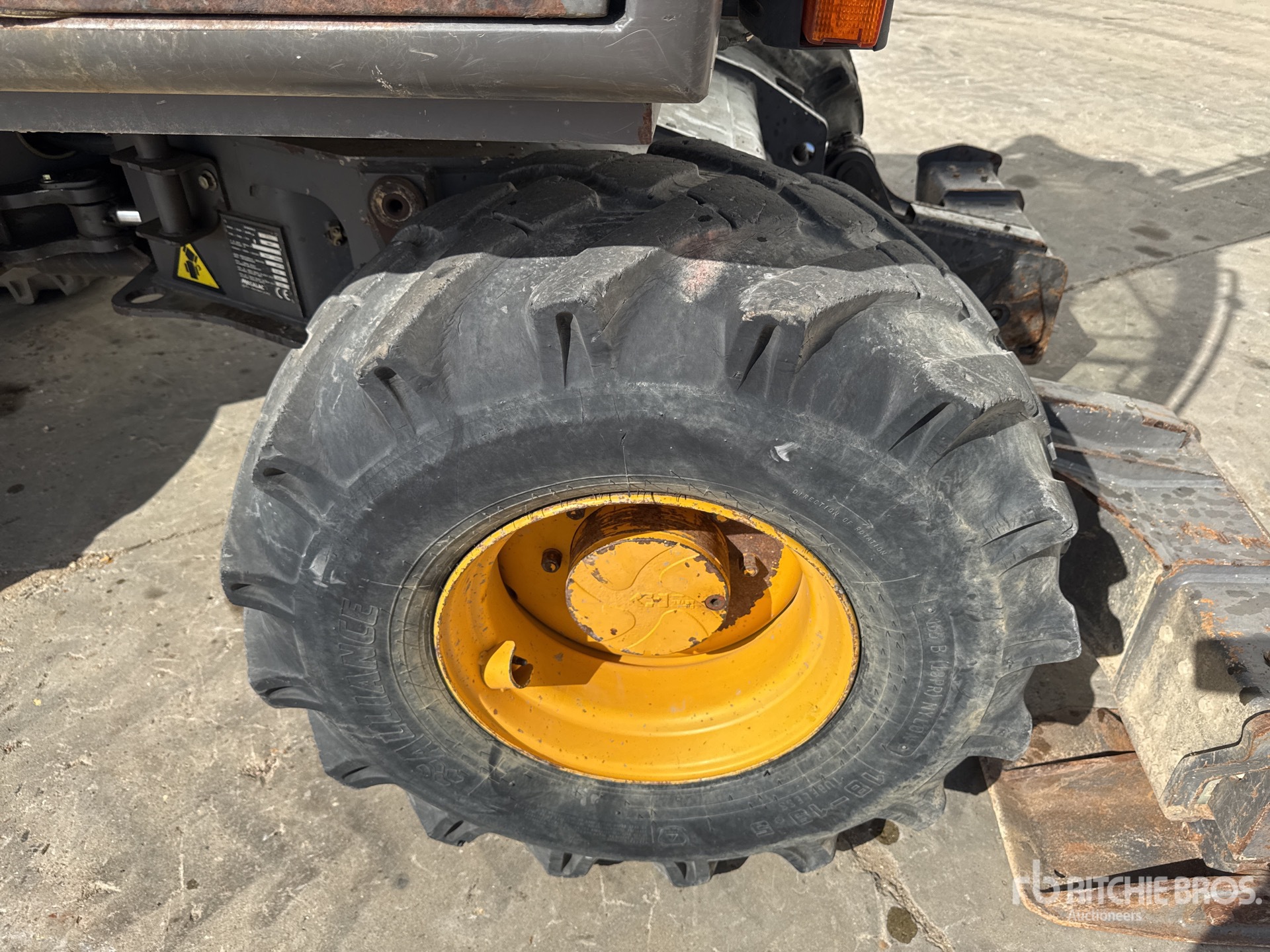 2005 Mecalac 12MXT