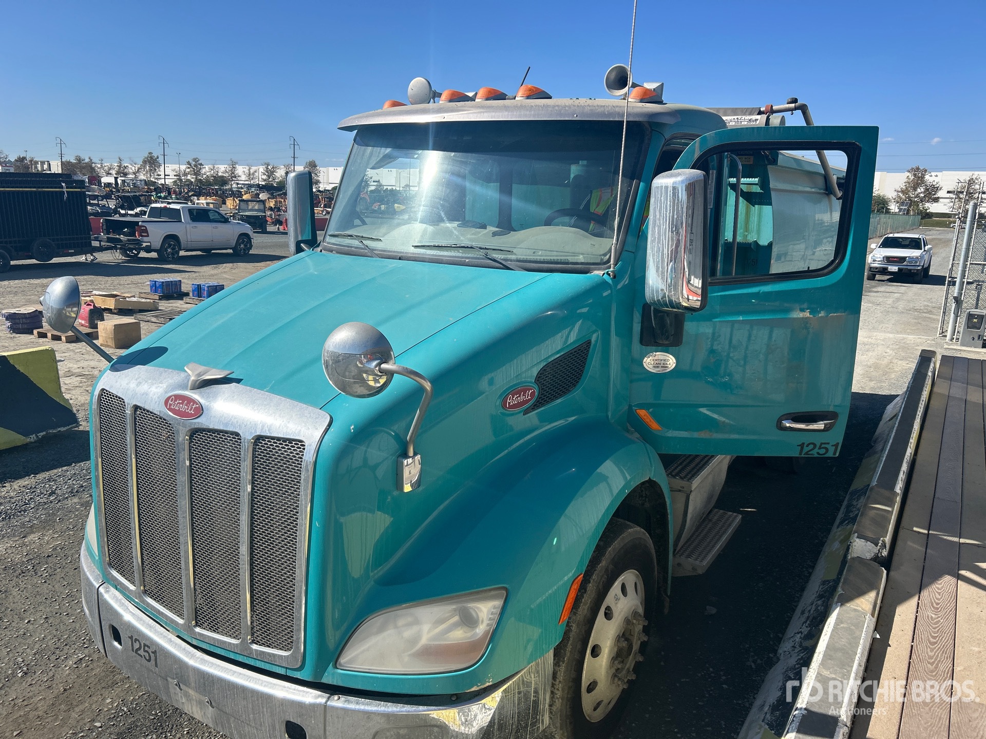 Photo of 2018 Peterbilt 579
