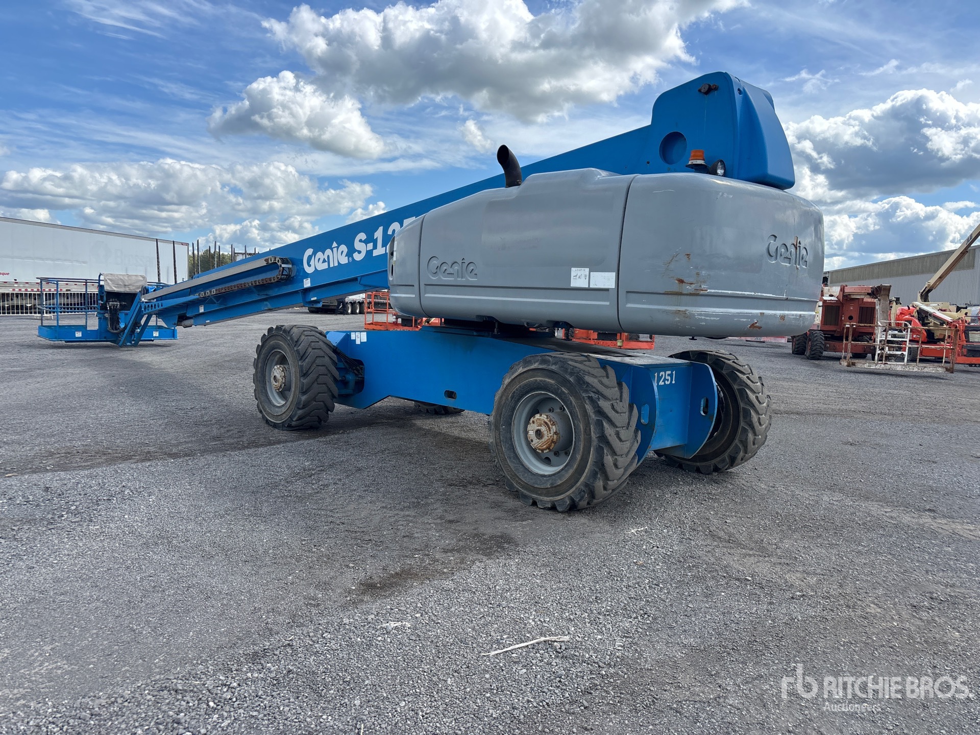 2002 Genie S-125