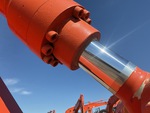 Hydraulics with Bucket Cylinder