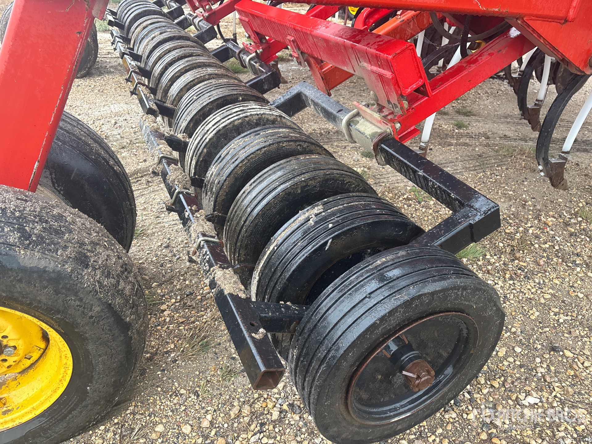 2007 Bourgault 5710