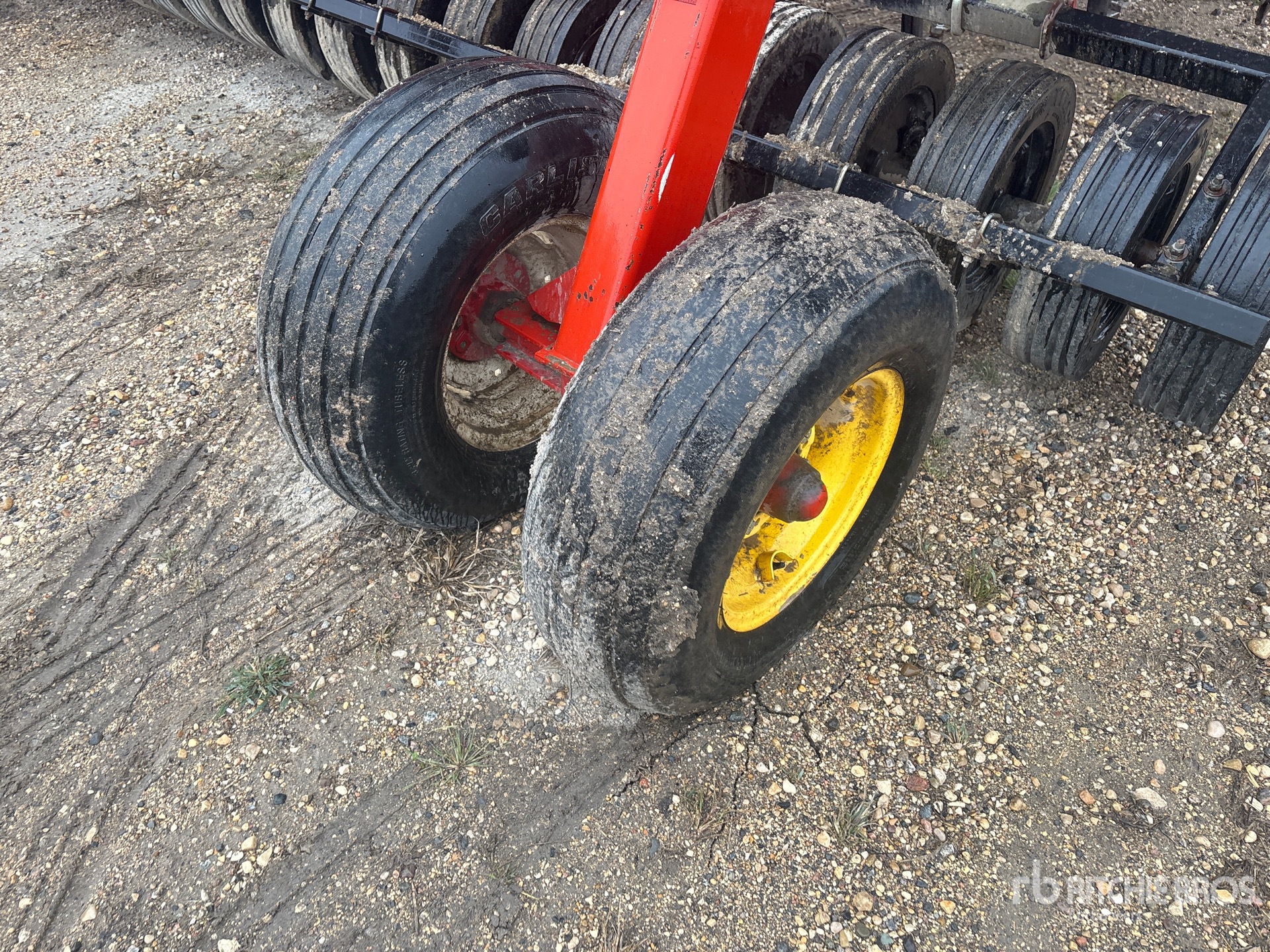 2007 Bourgault 5710