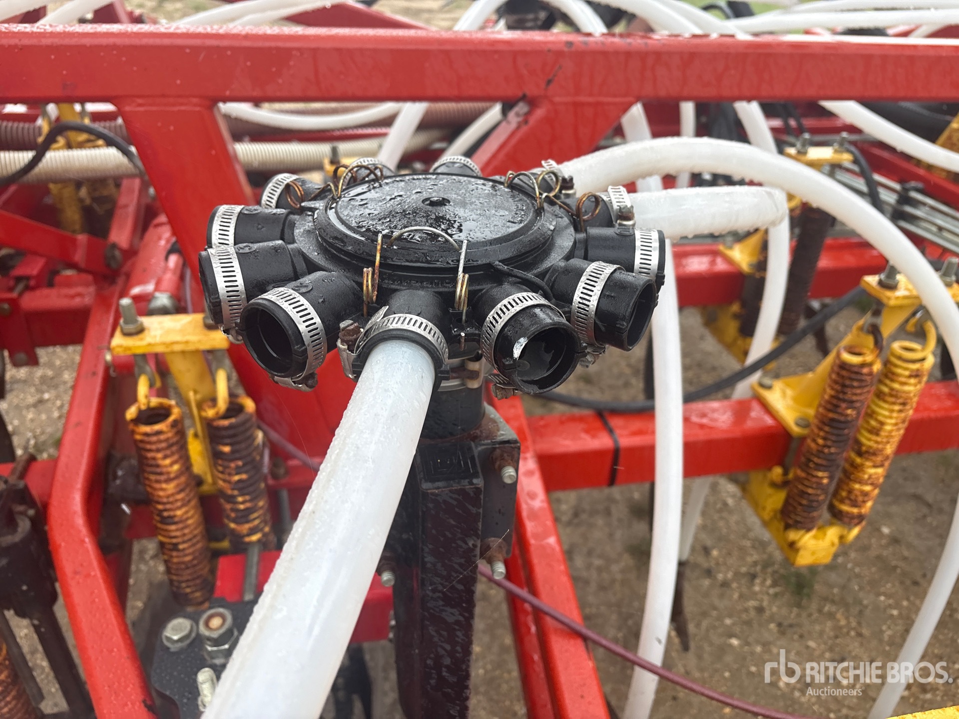 2007 Bourgault 5710