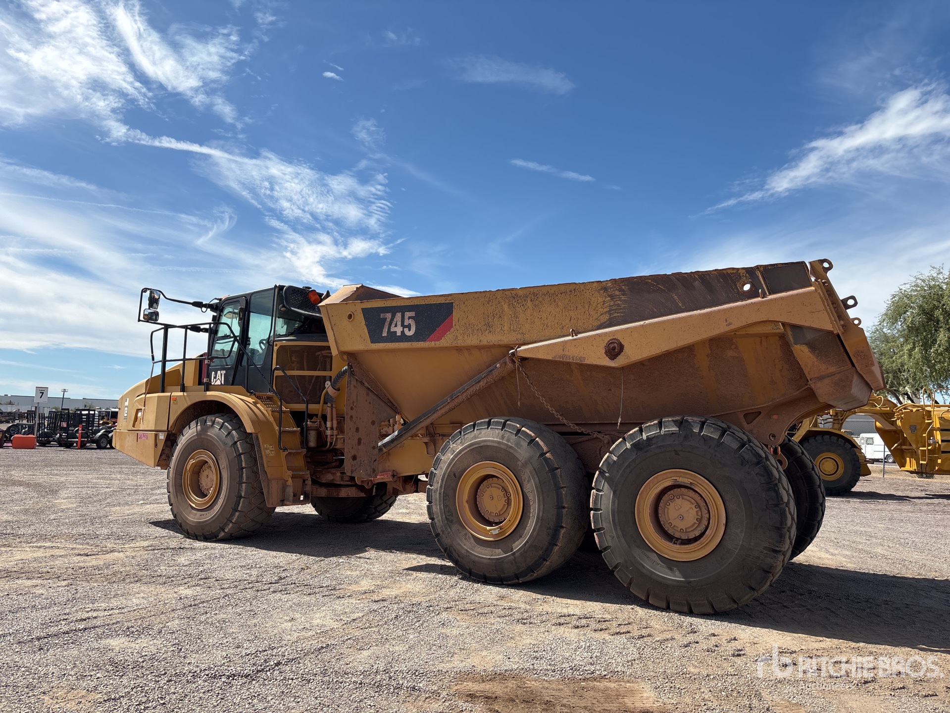 2018 Caterpillar 745