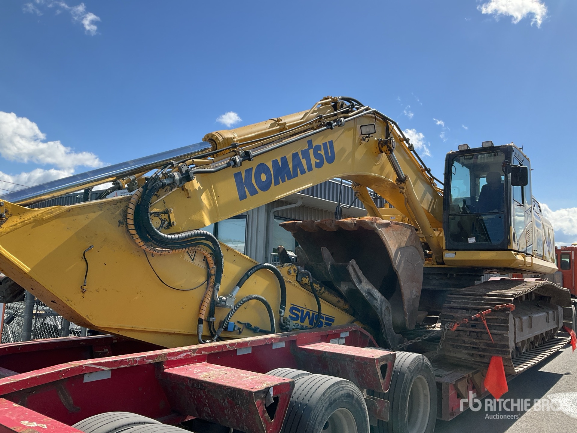 Photo of 2017 Komatsu PC390LC-11
