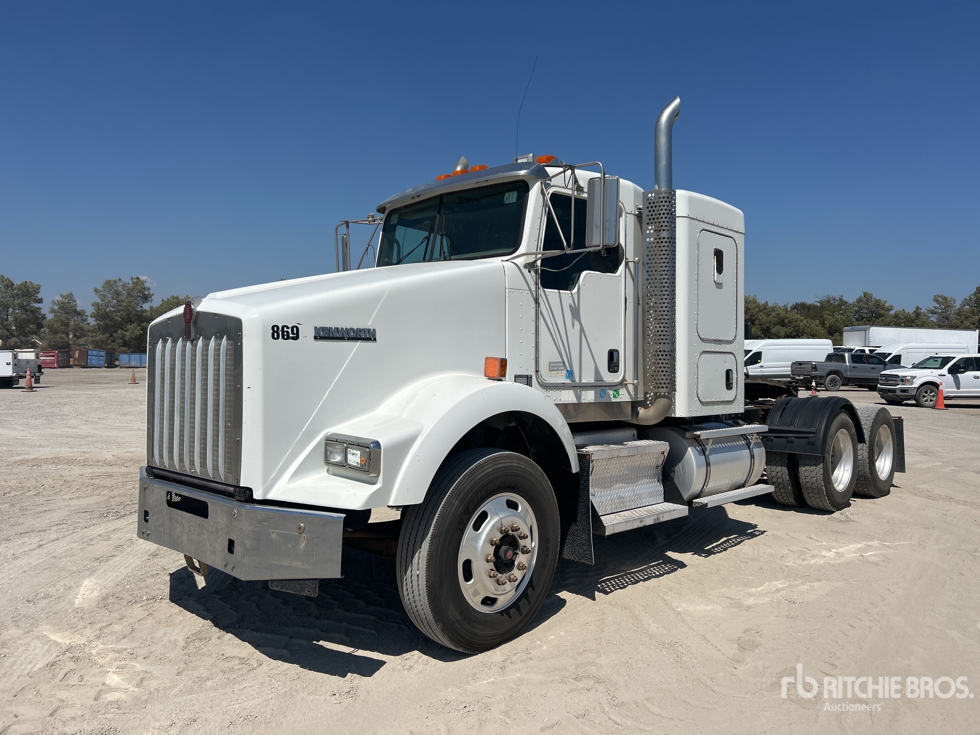 Photo of 2013 Kenworth T800