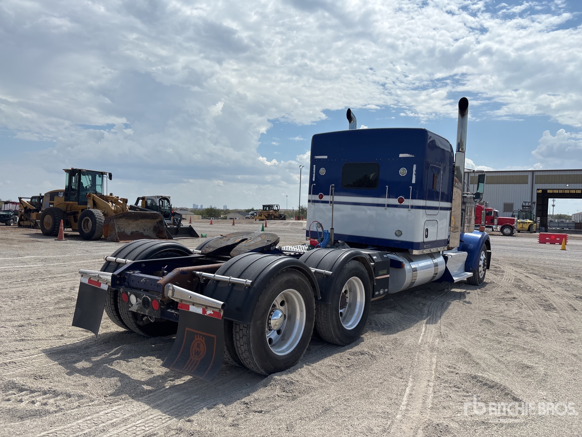 2013 Kenworth W900