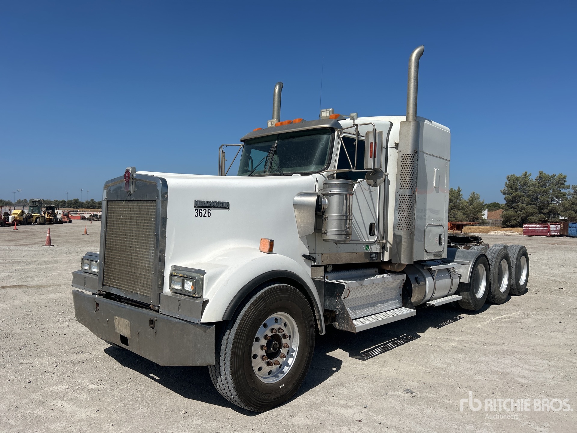 Photo of 2012 Kenworth W900