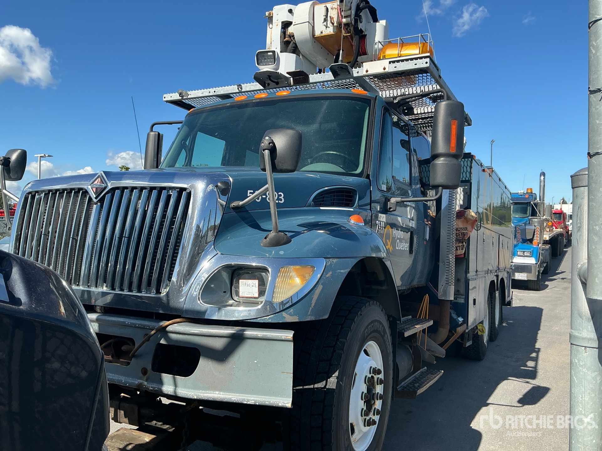 Photo of 2006 International 7400