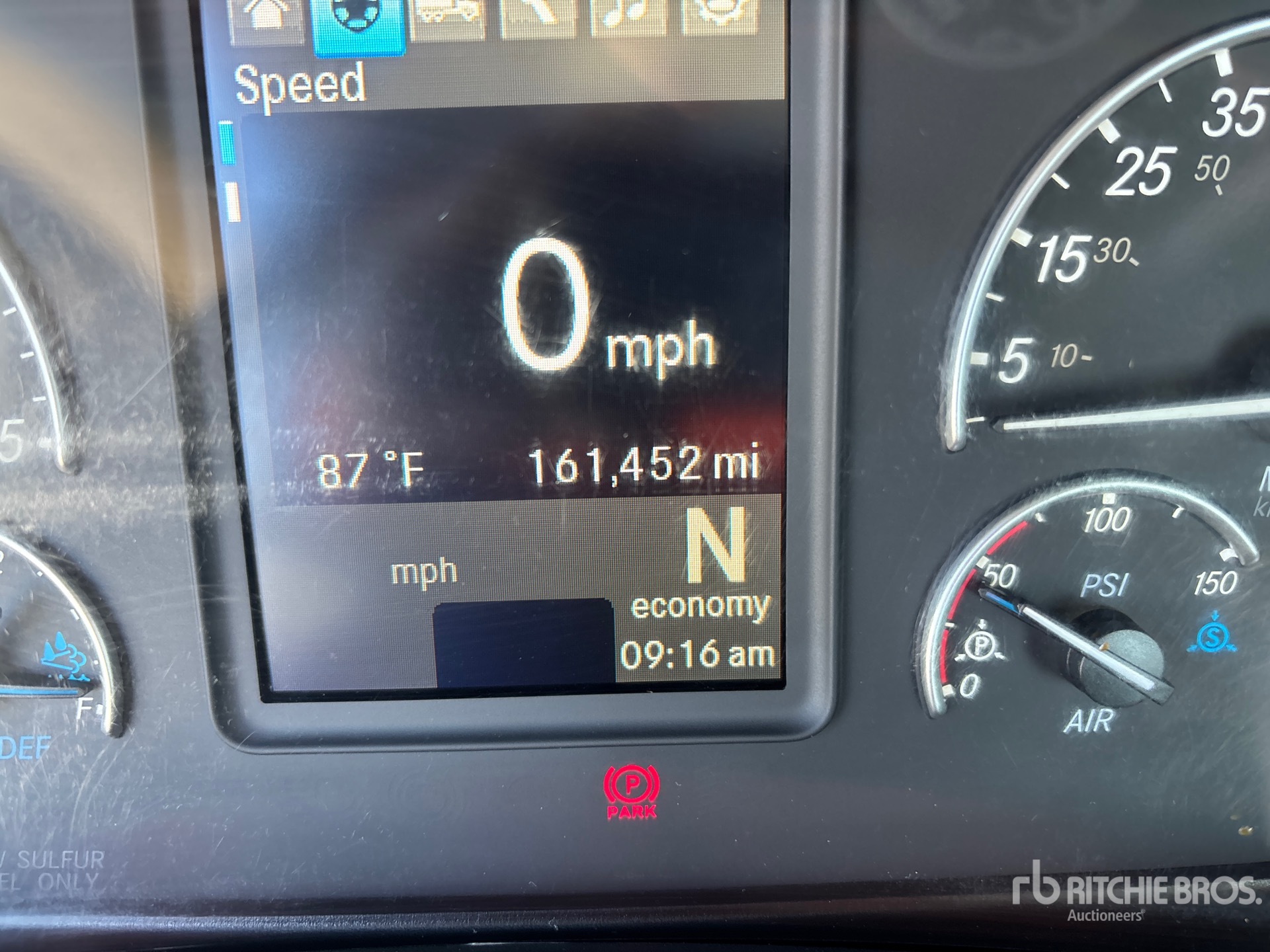 2019 Freightliner CASCADIA 126