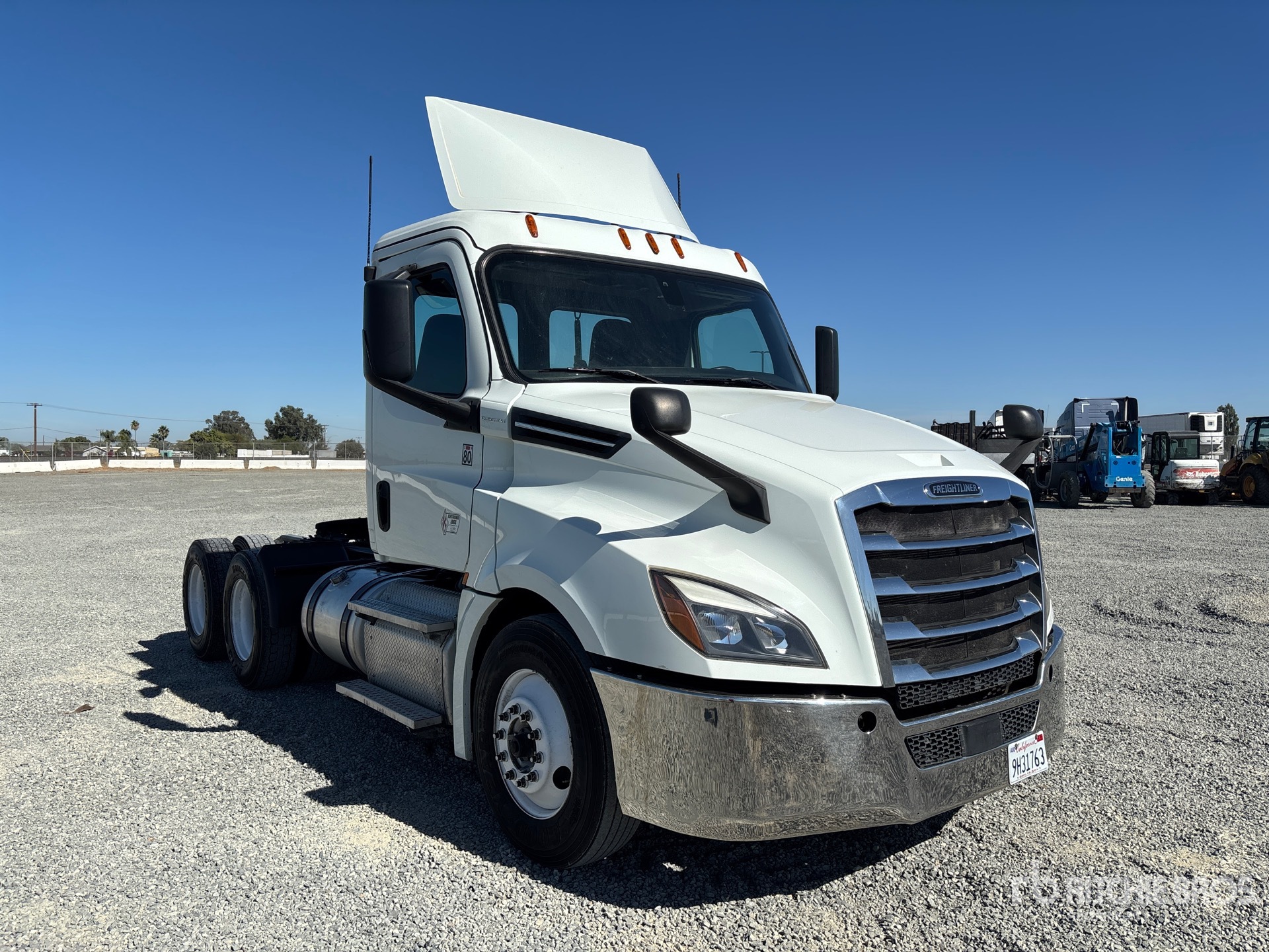 2019 Freightliner CASCADIA 126
