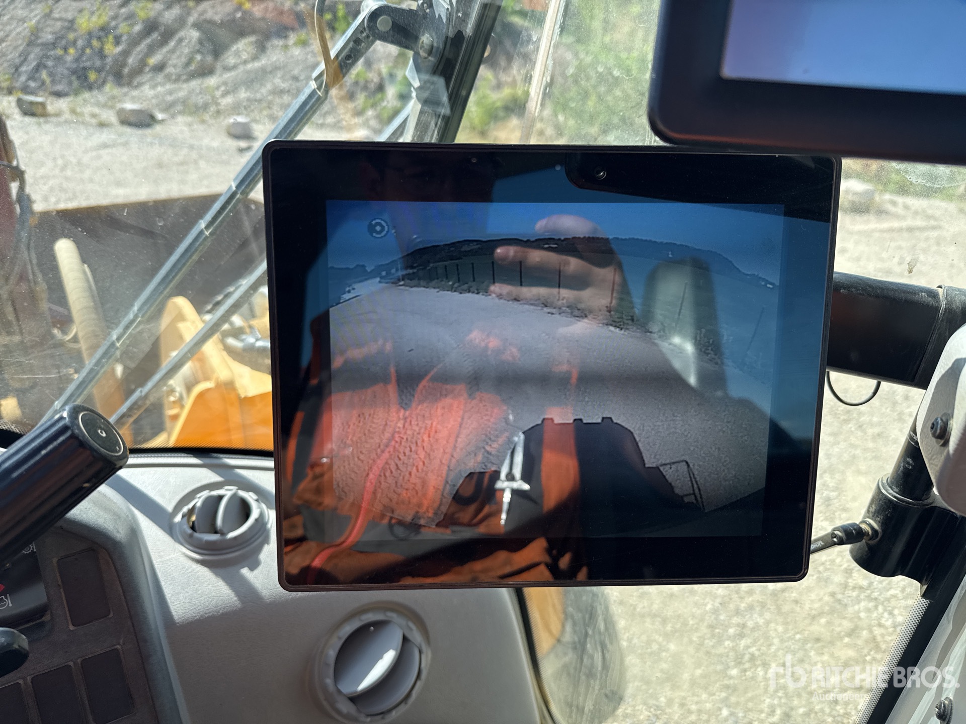 2017 Volvo L150H