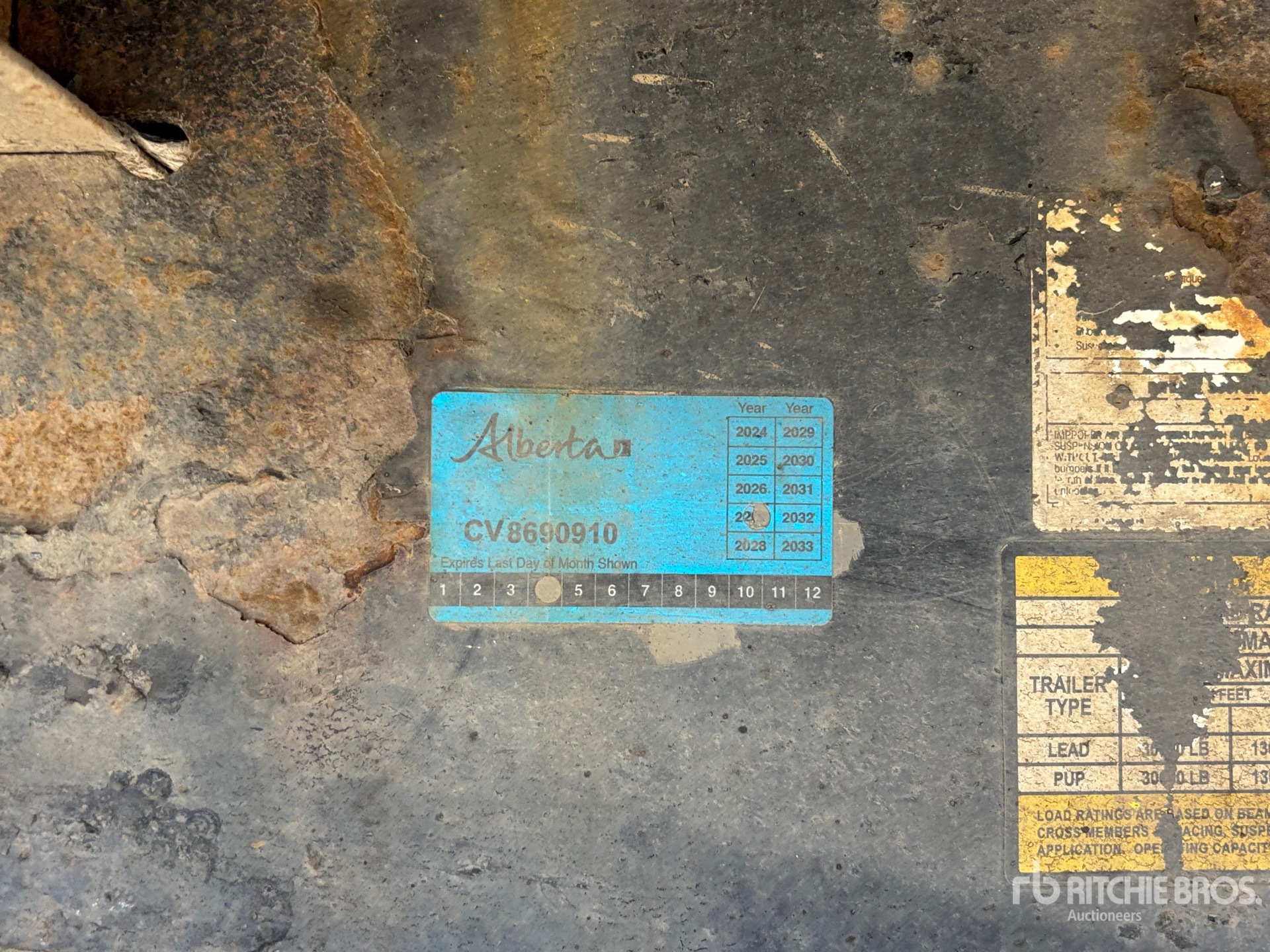 2013 Load King 32 ft Super B-Train Lead
