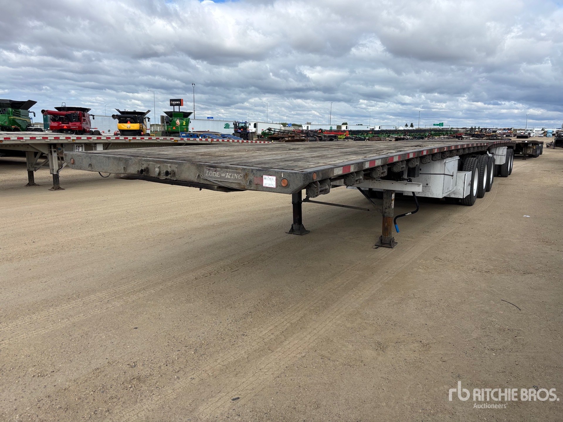 2013 Load King  32 ft Super B-Train Lead