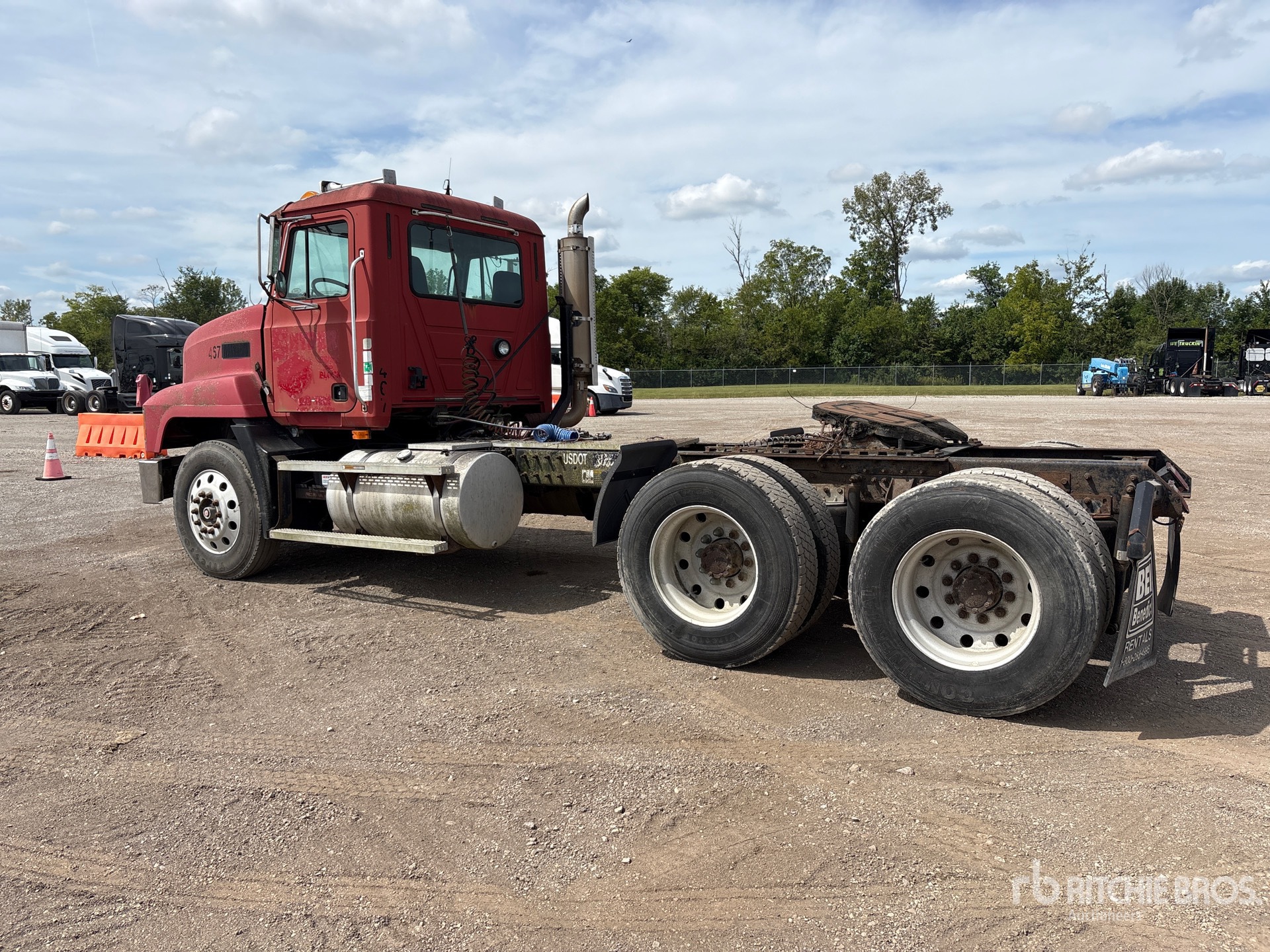 1999 Mack CH613