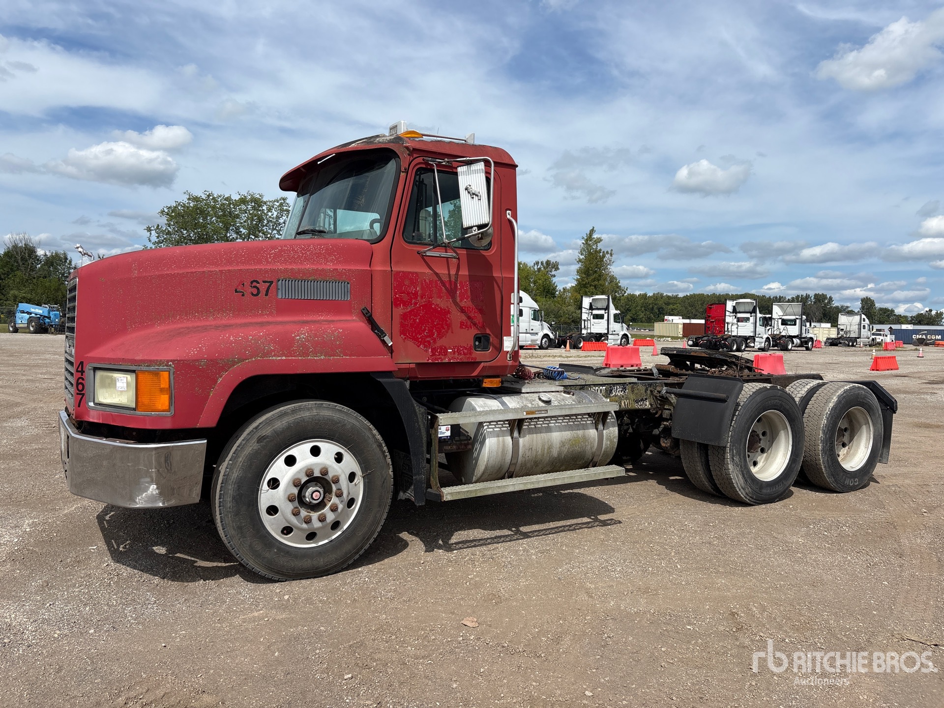 1999 Mack CH613