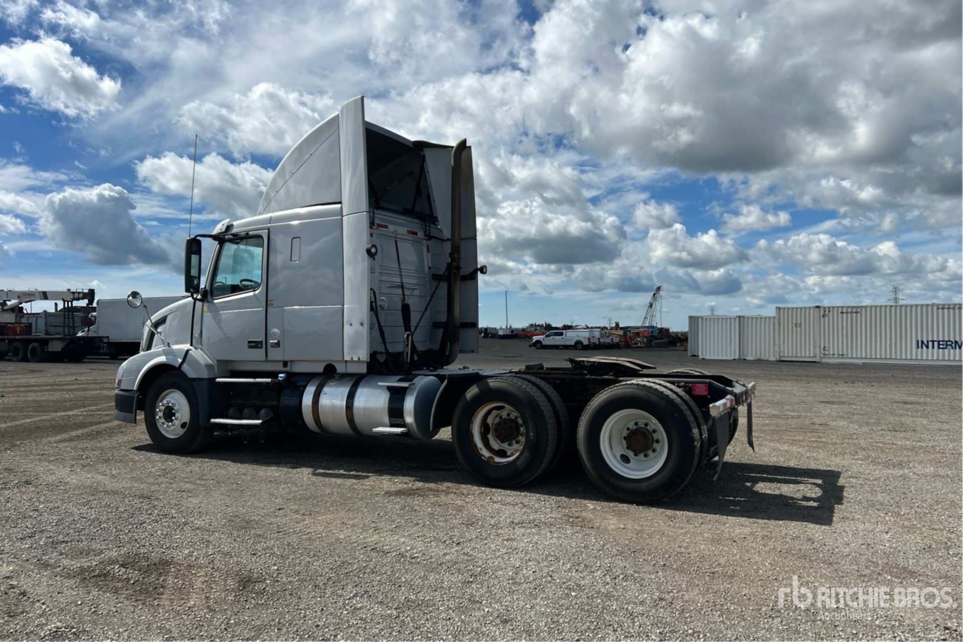 2015 Volvo VNL