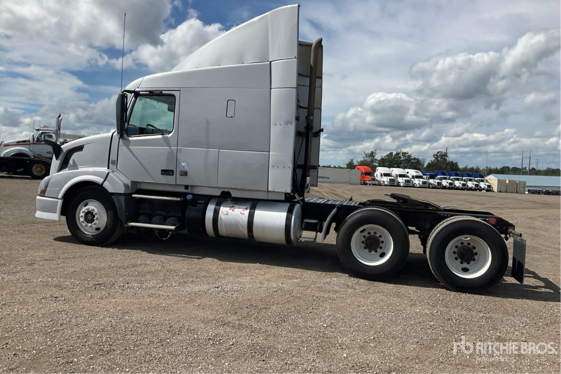 2013 Volvo VNL