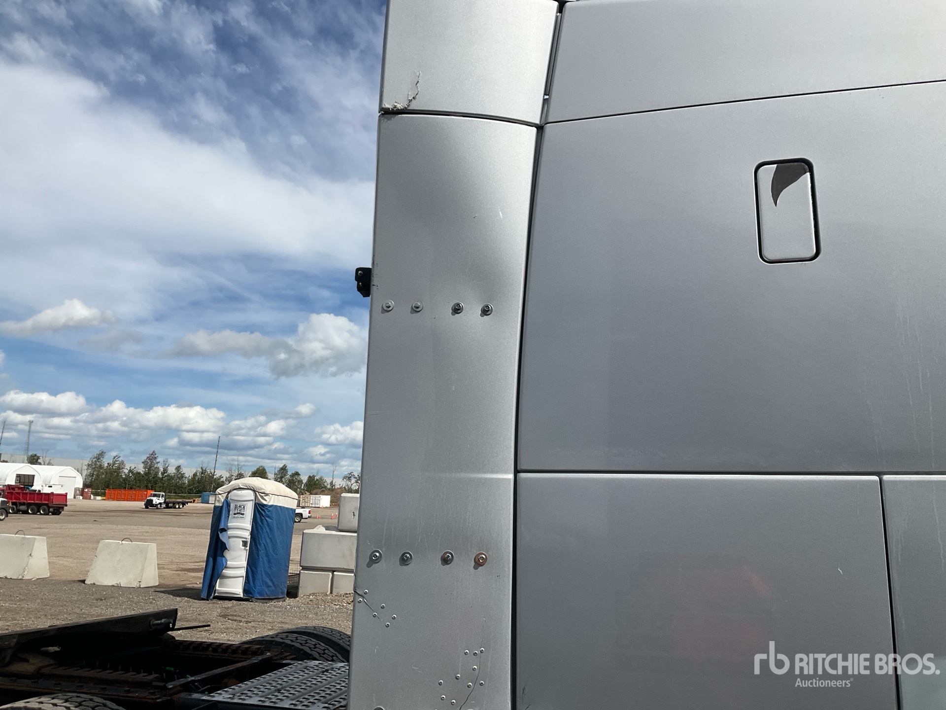 2013 Volvo VNL