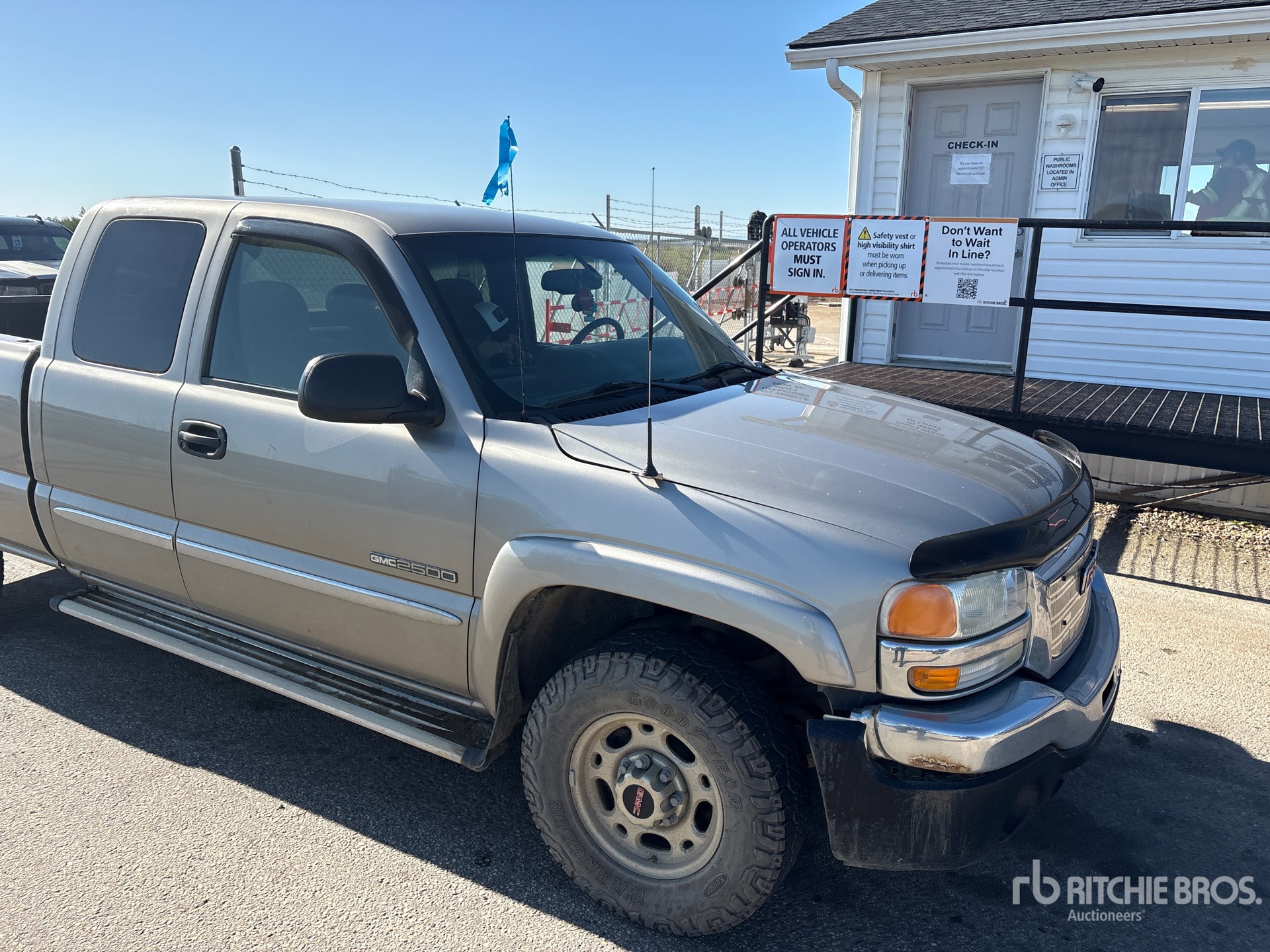 2003 GMC SIERRA 2500