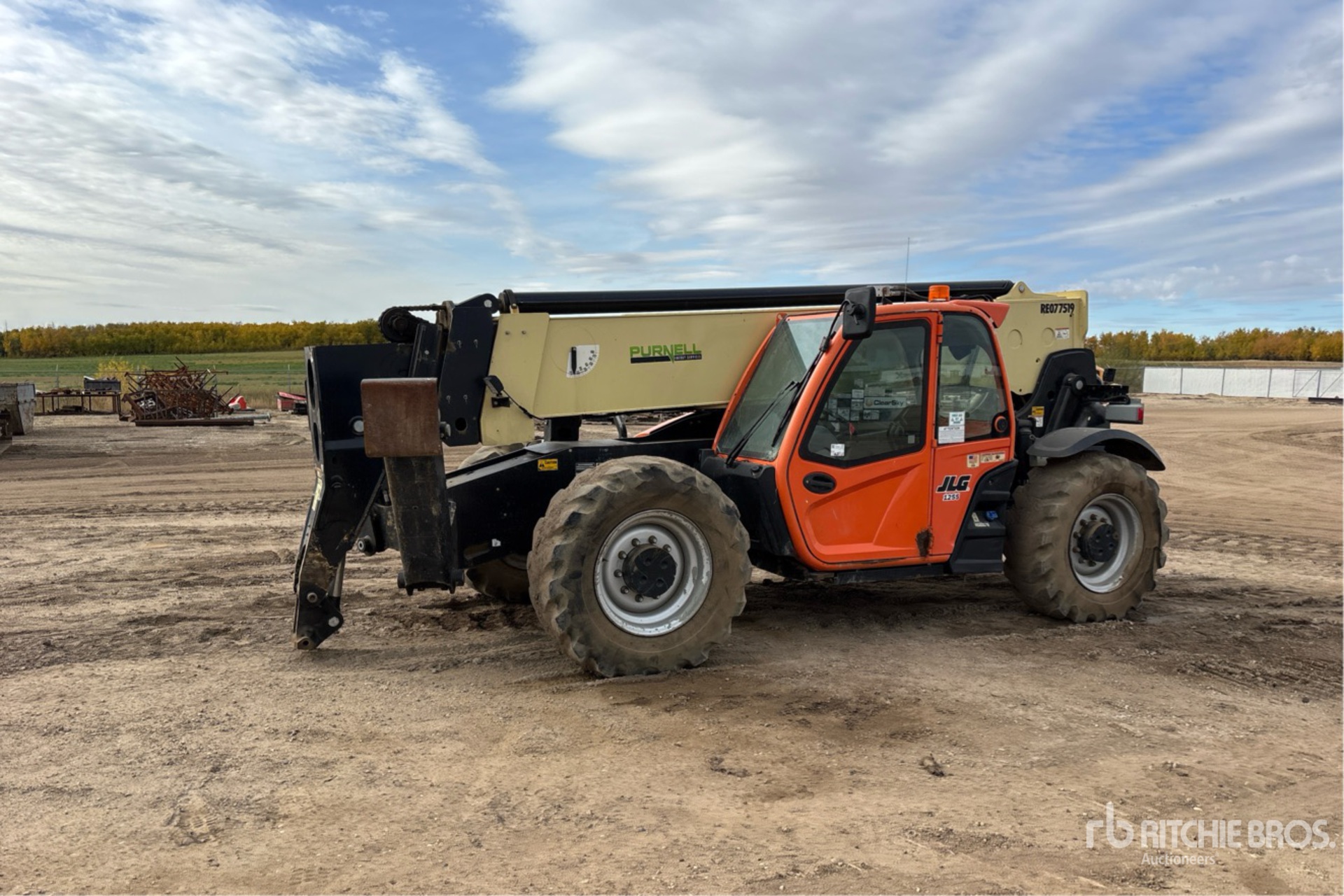 2016 JLG 1255