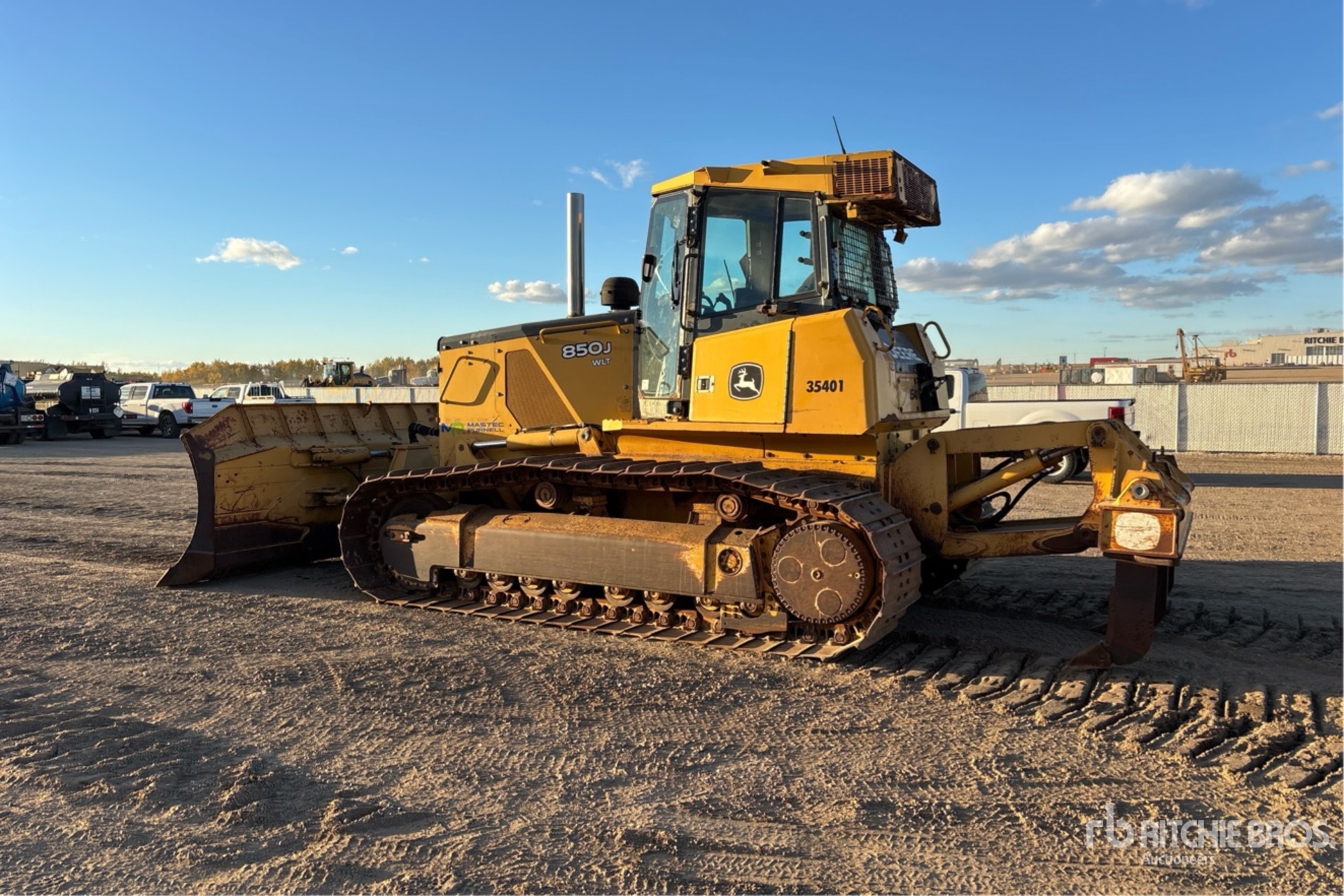 2011 John Deere 850J WLT