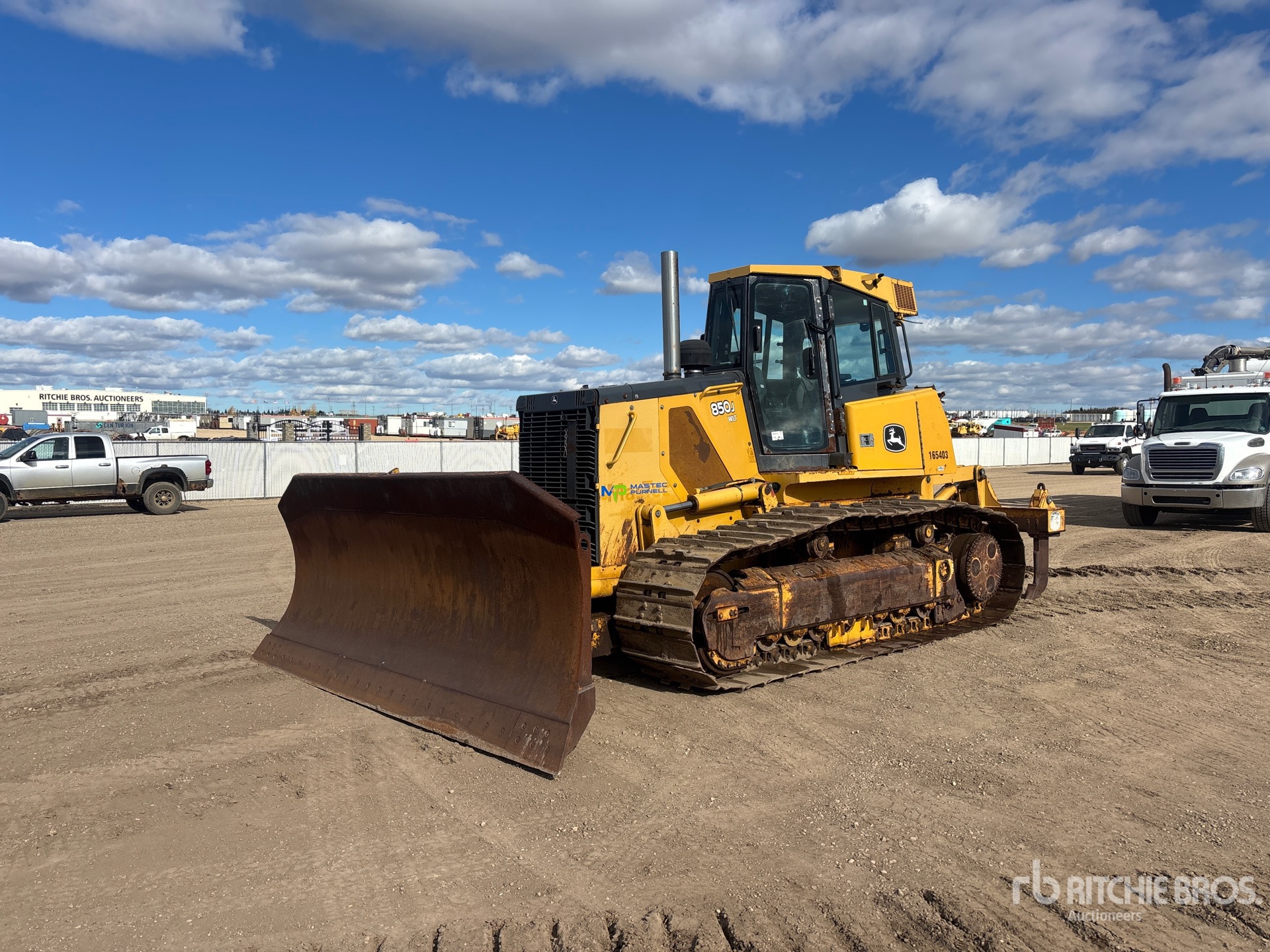 Photo of 2012 John Deere 850J WLT