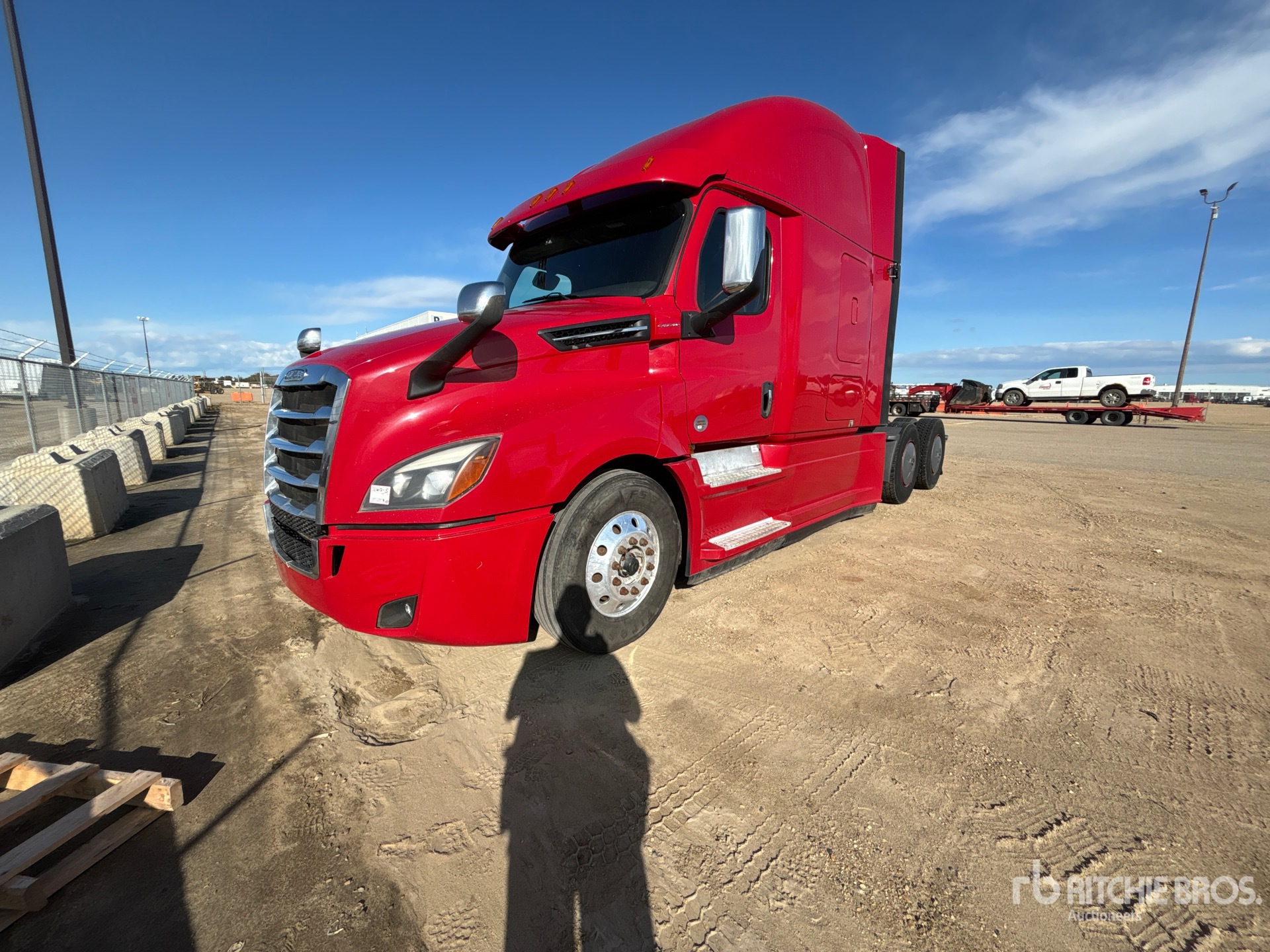 2020 Freightliner CASCADIA 126
