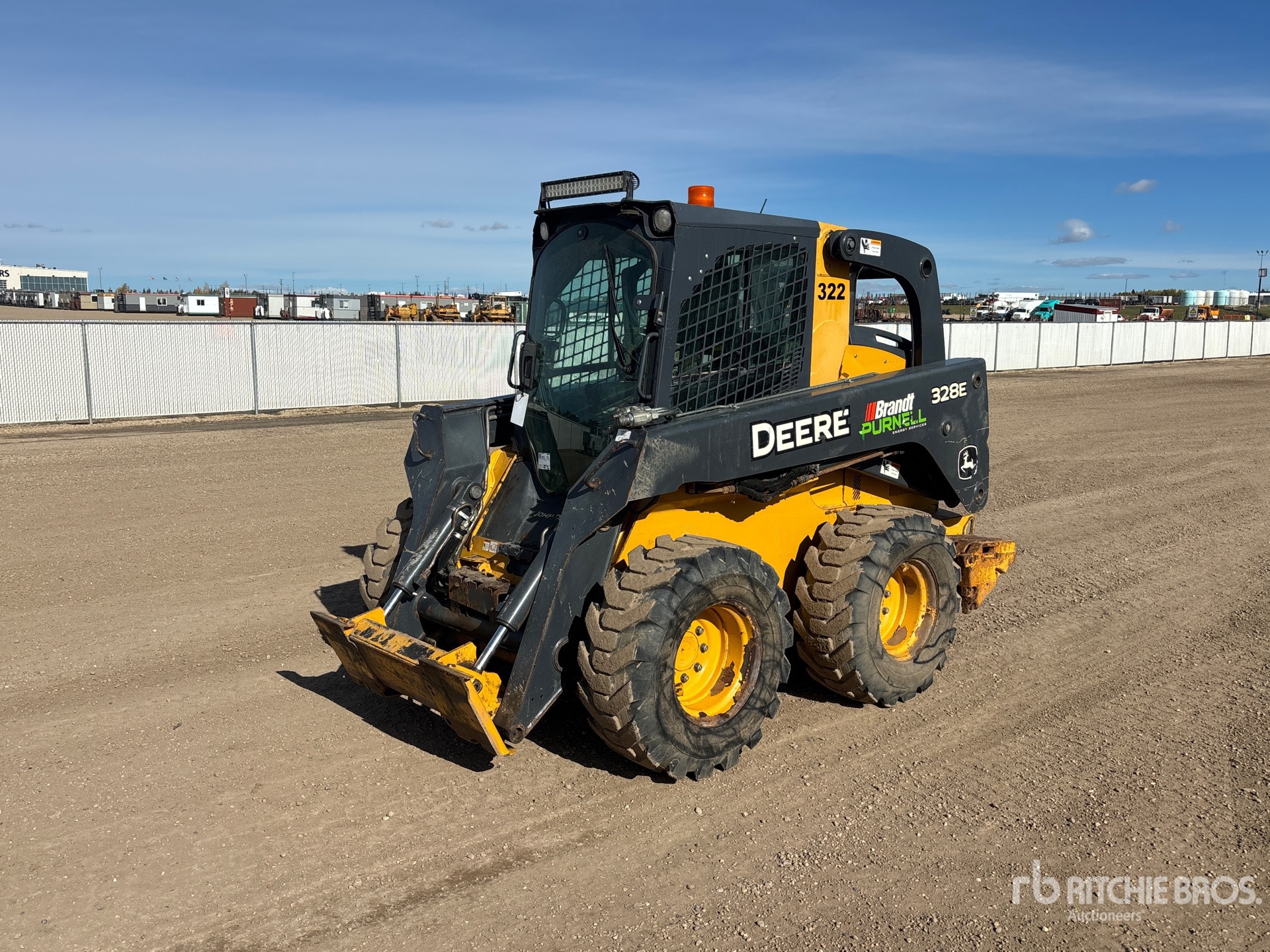 2016 John Deere 328E