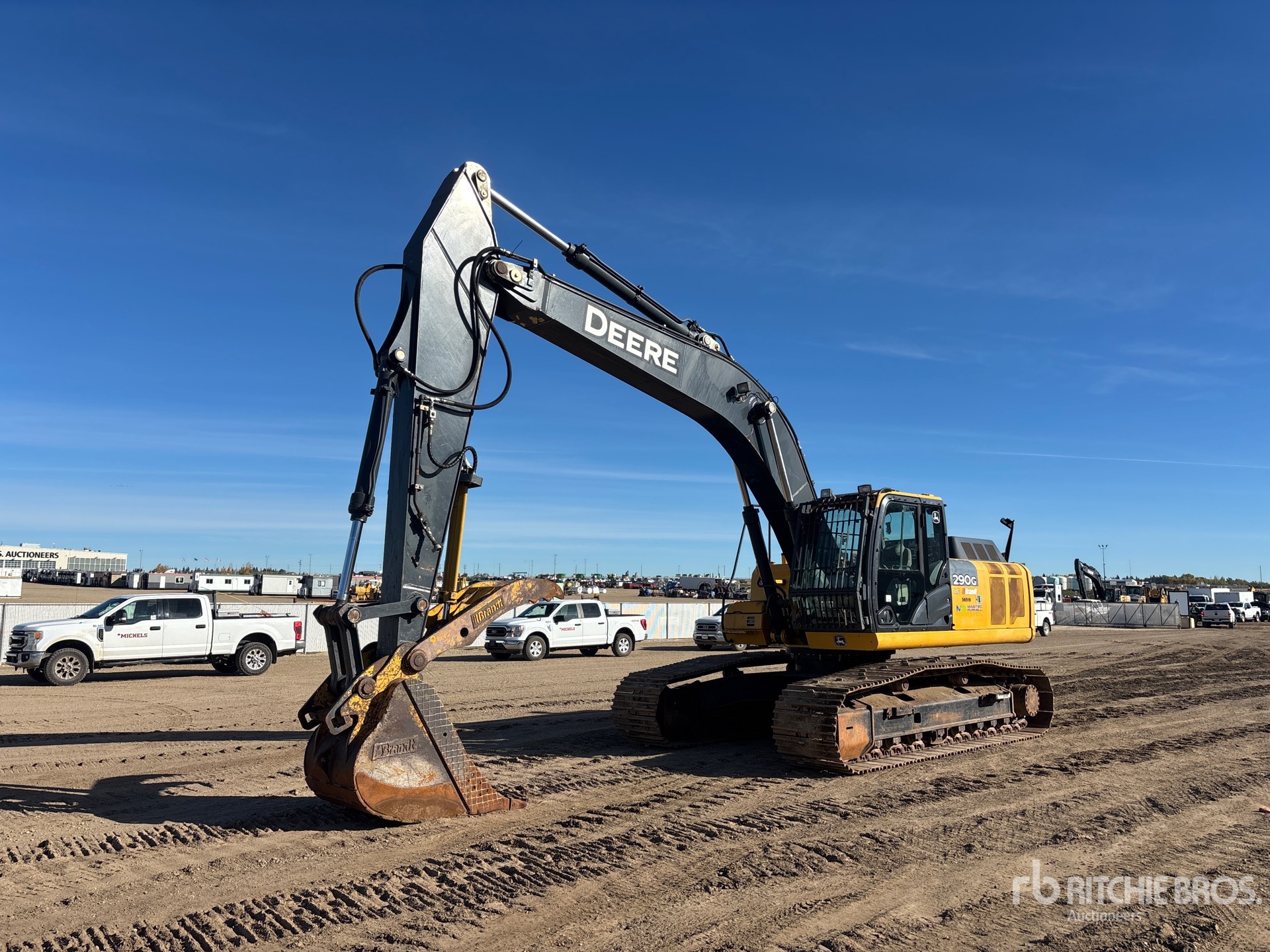 2015 John Deere 290G LC