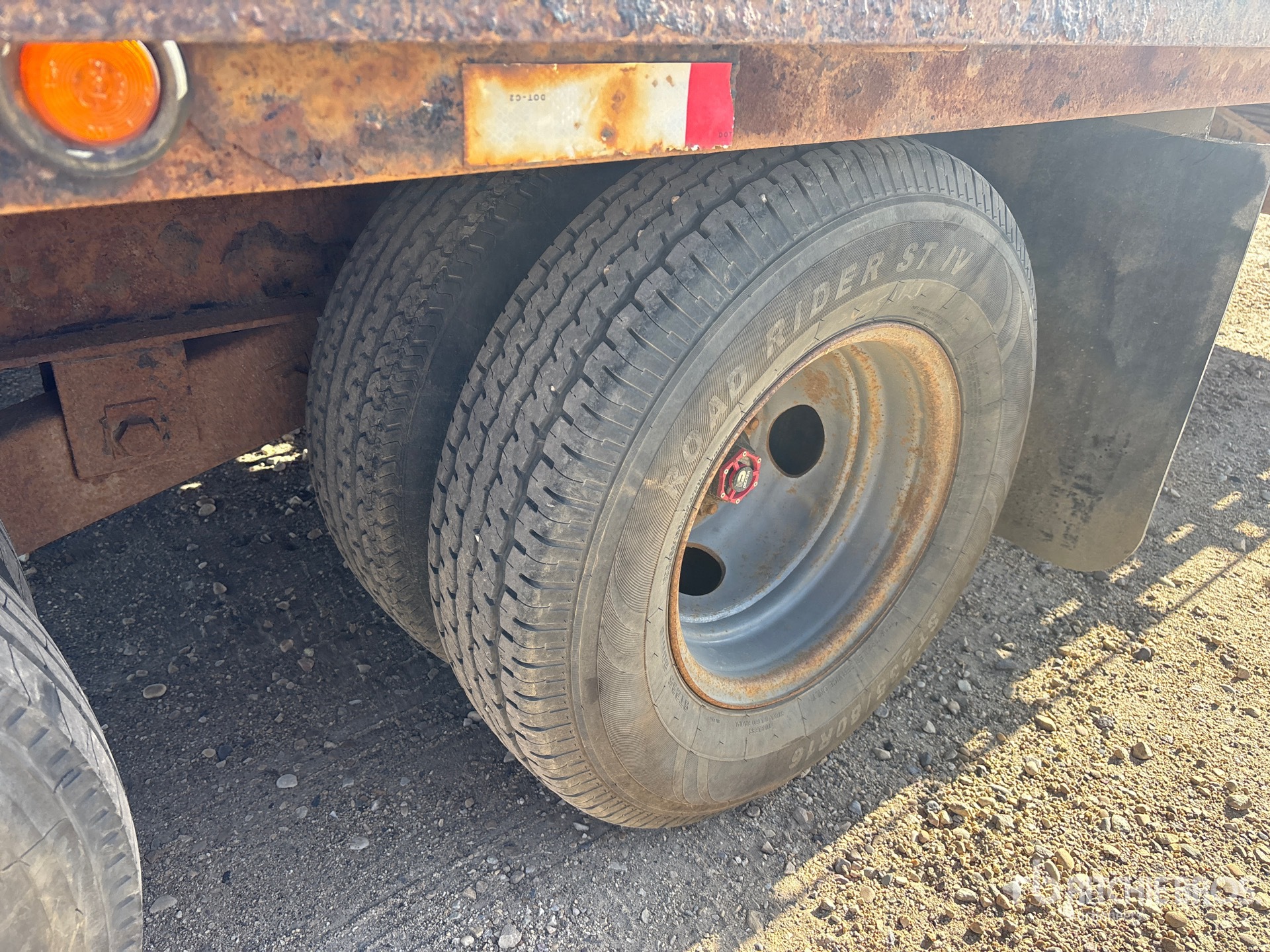 2013 Load Trail 30 ft T/A Gooseneck