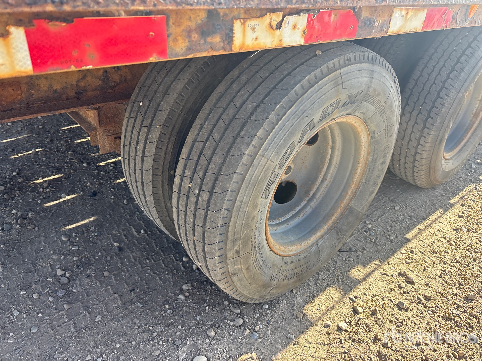 2013 Load Trail 30 ft T/A Gooseneck