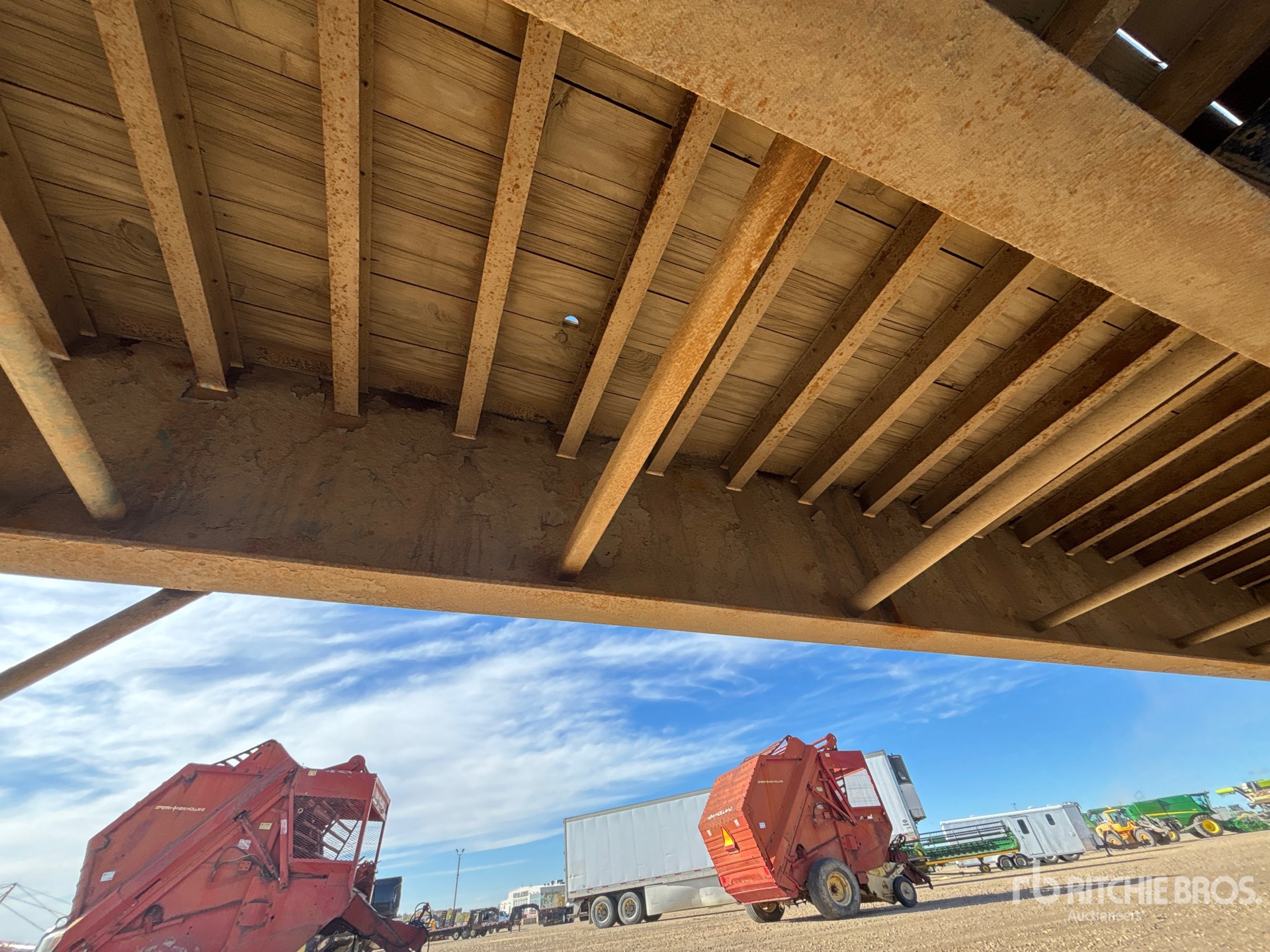 1998 Load King 48 ft Tri/A