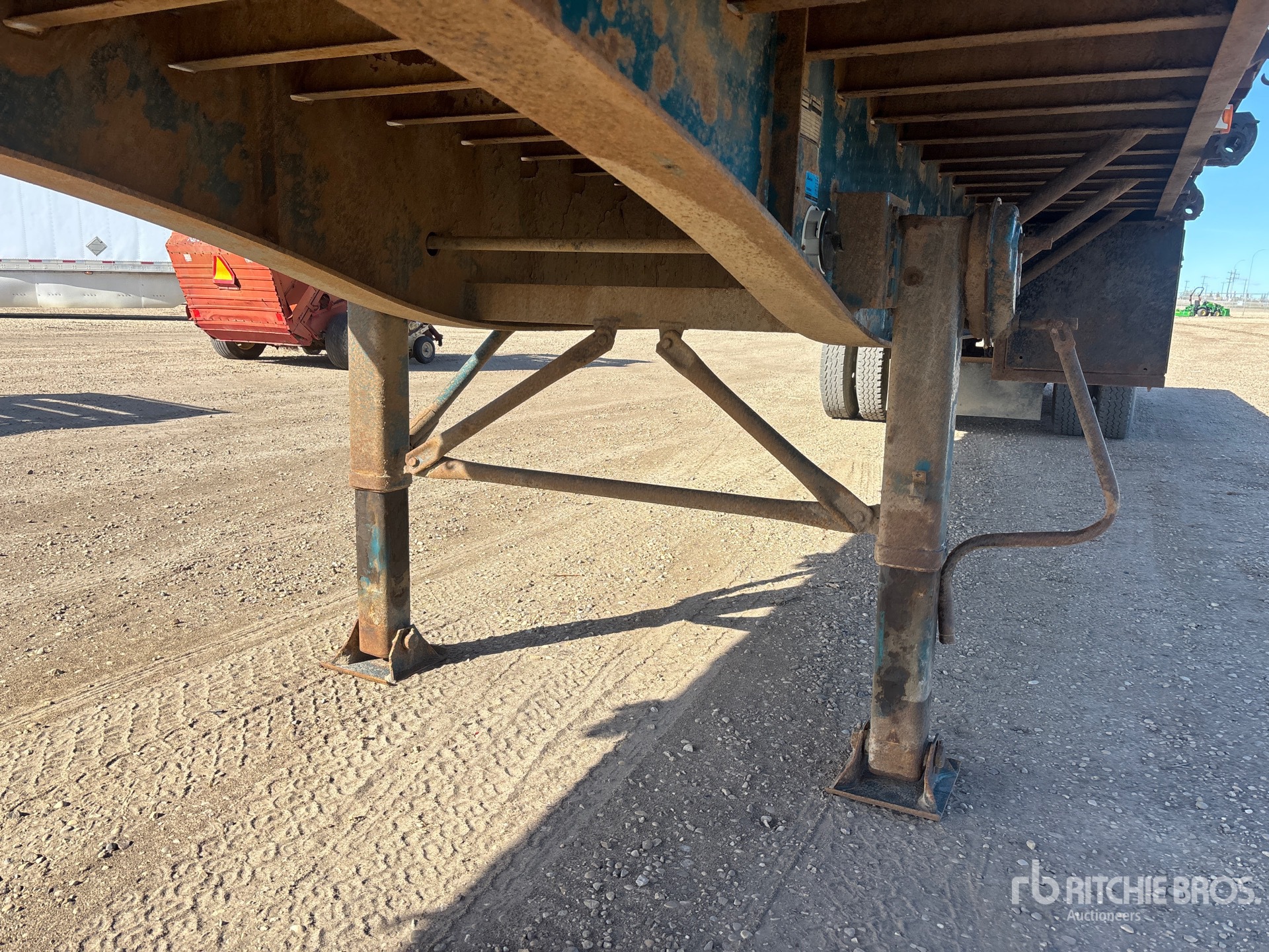 1998 Load King 48 ft Tri/A