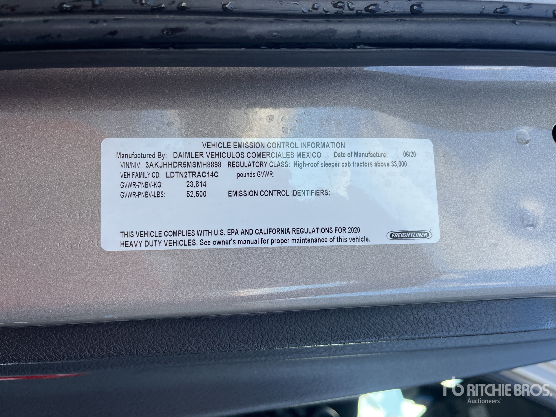 2021 Freightliner CASCADIA 126