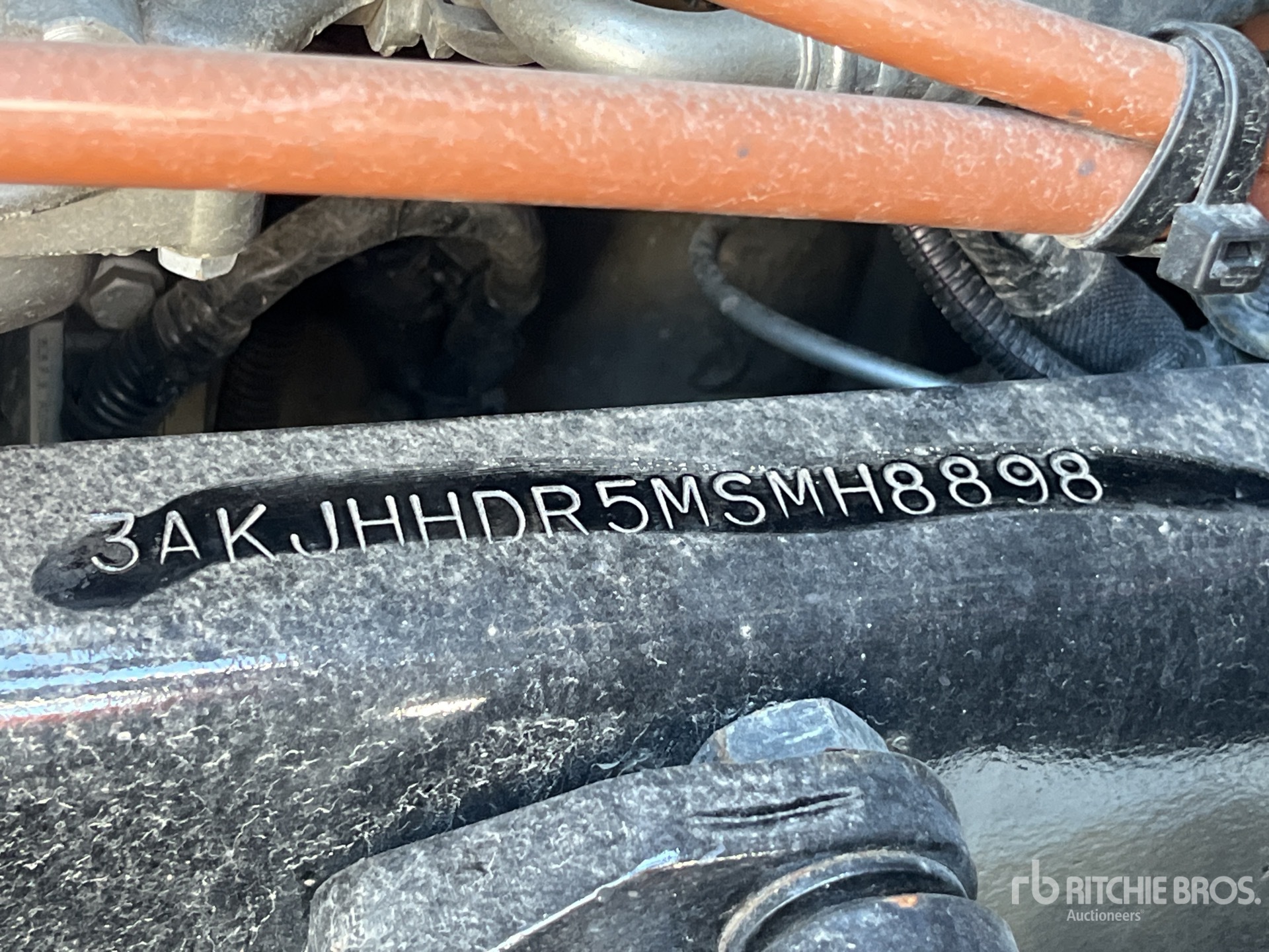 2021 Freightliner CASCADIA 126