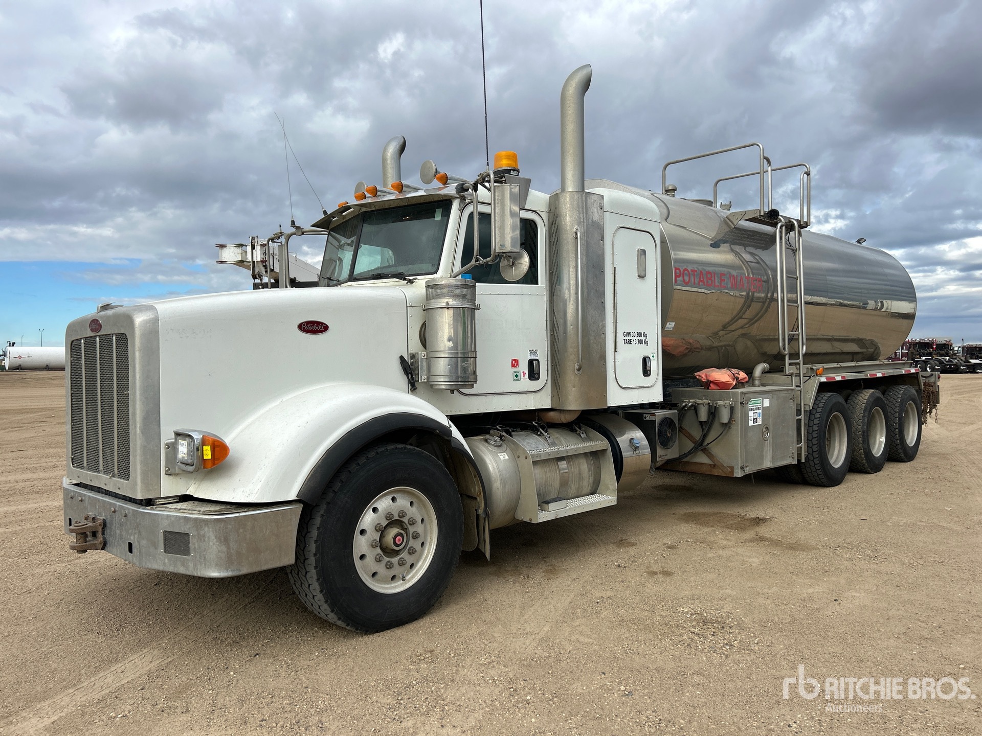 Photo of 2013 Peterbilt 367