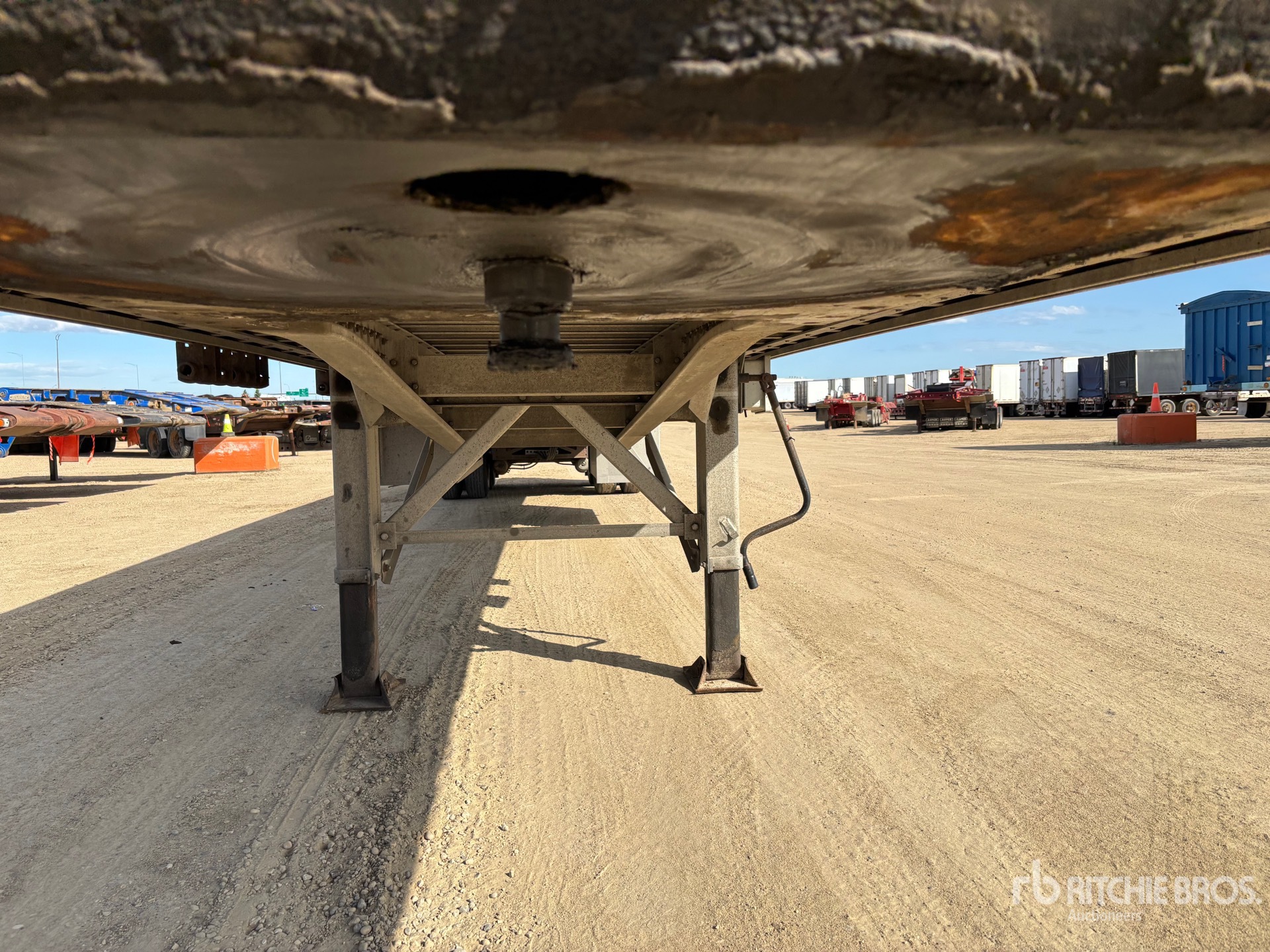 2019 Reitnouer 48 ft T/A Spread Axle