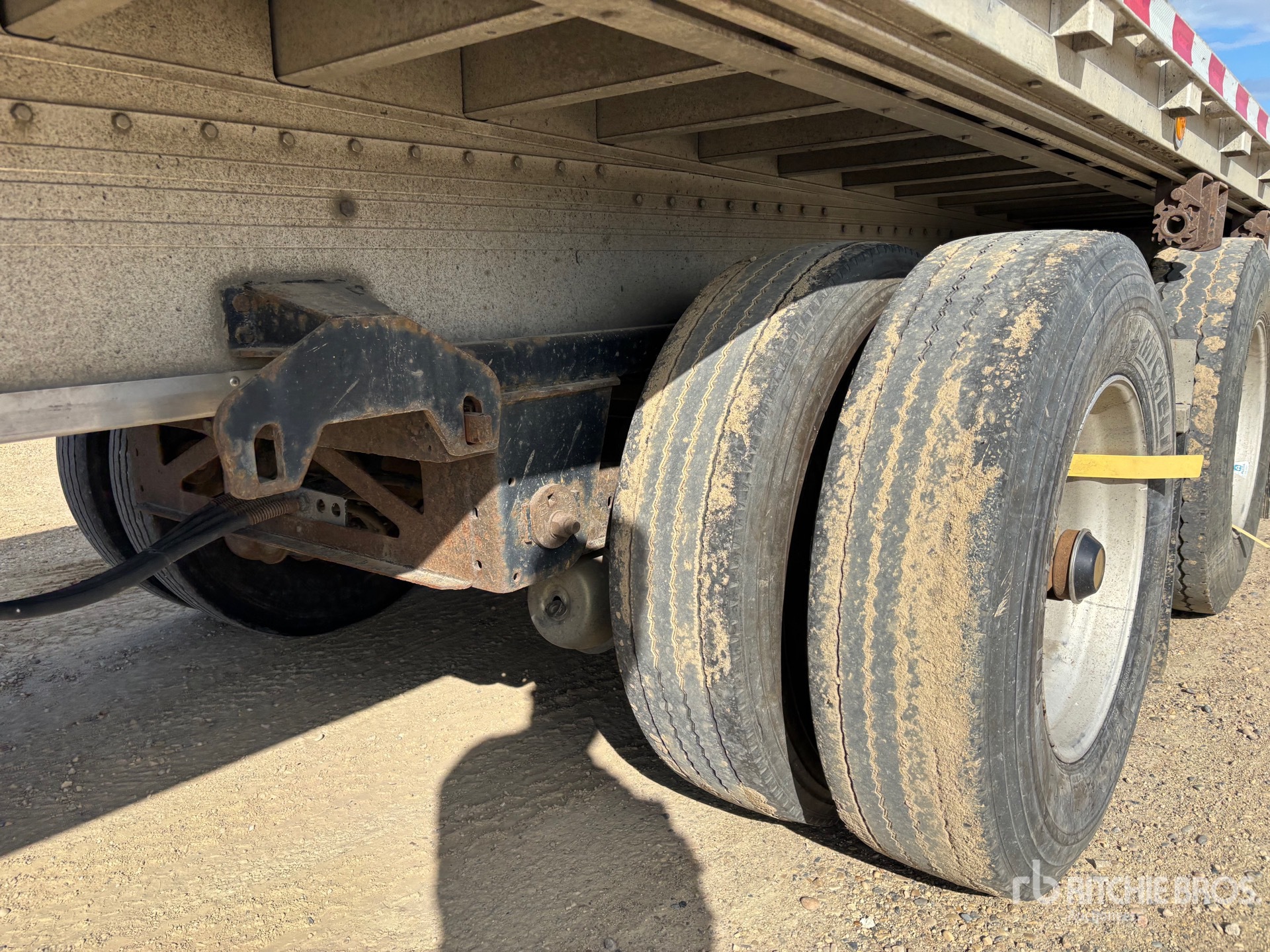 2019 Reitnouer 48 ft T/A Spread Axle