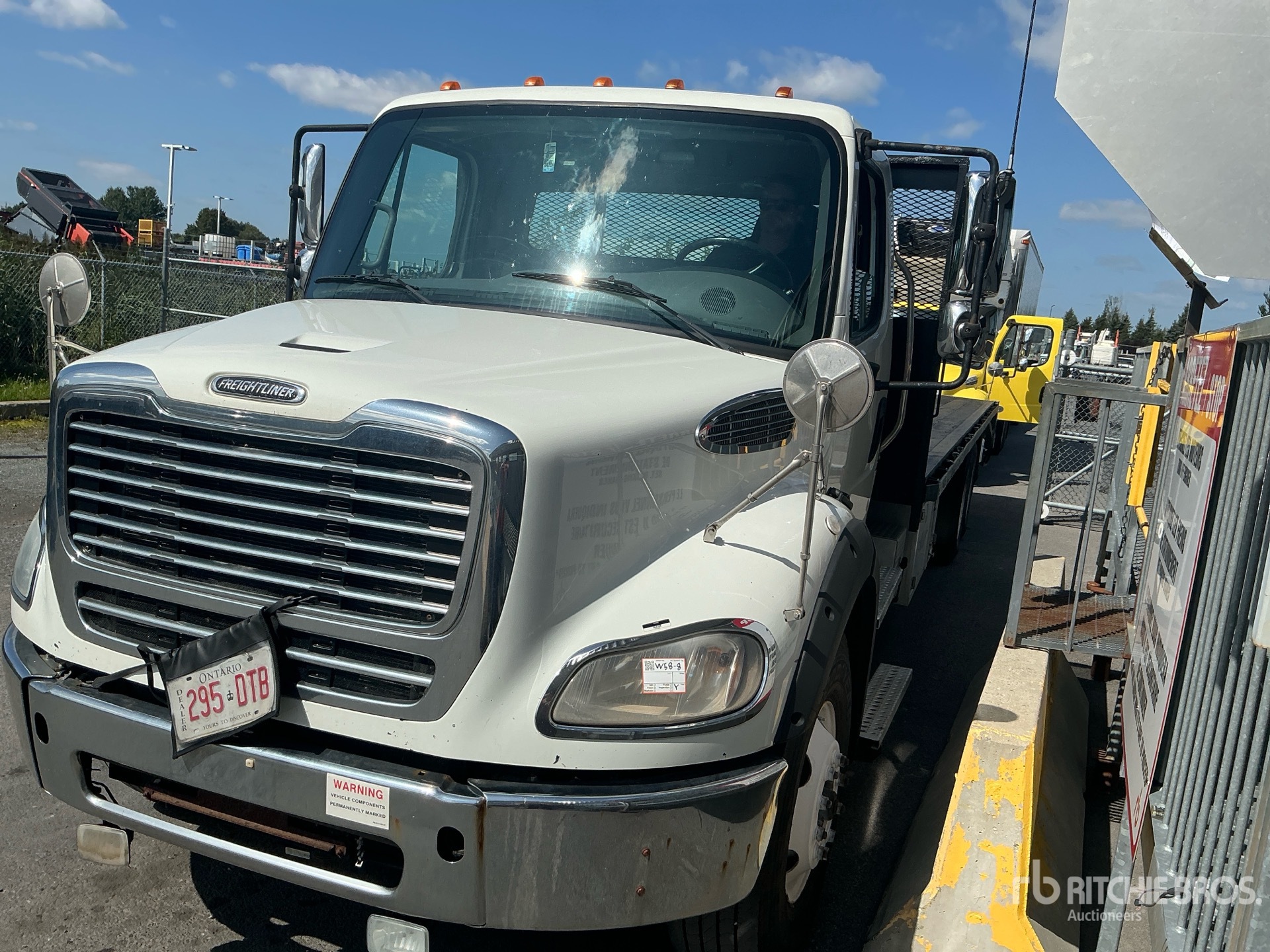 2021 Freightliner M2 112