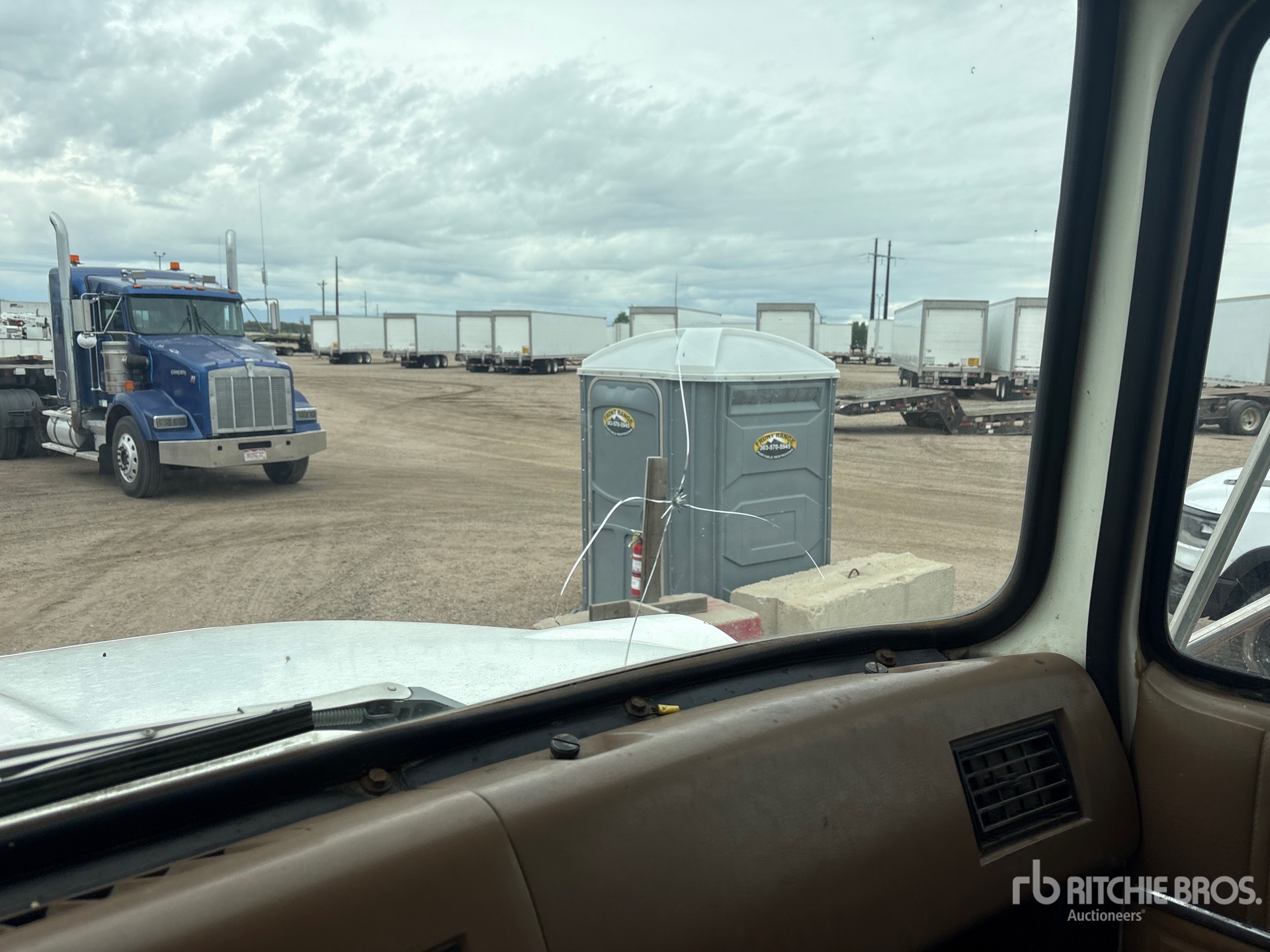 1987 Ford L8000