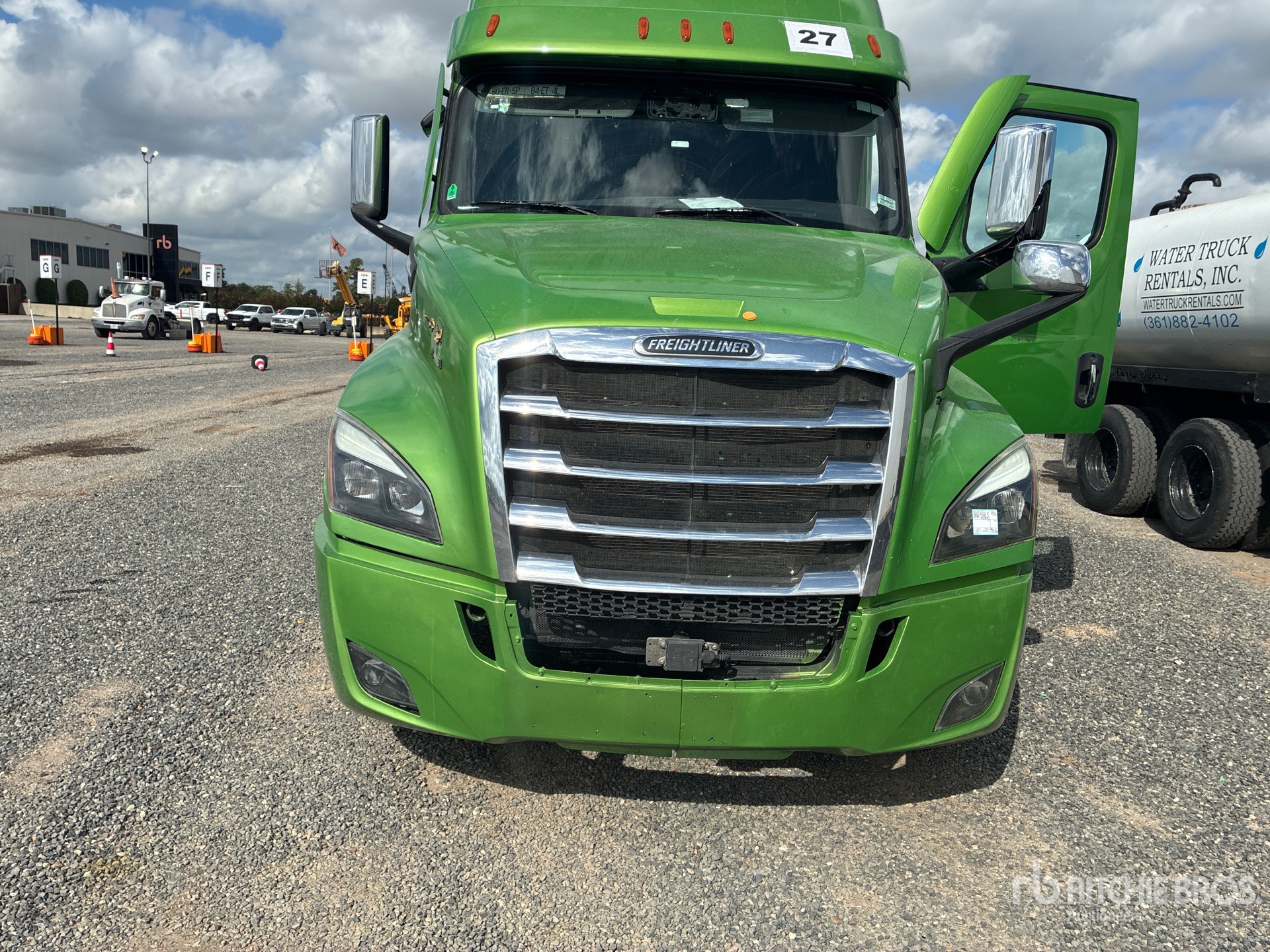 2023 Freightliner CASCADIA 126
