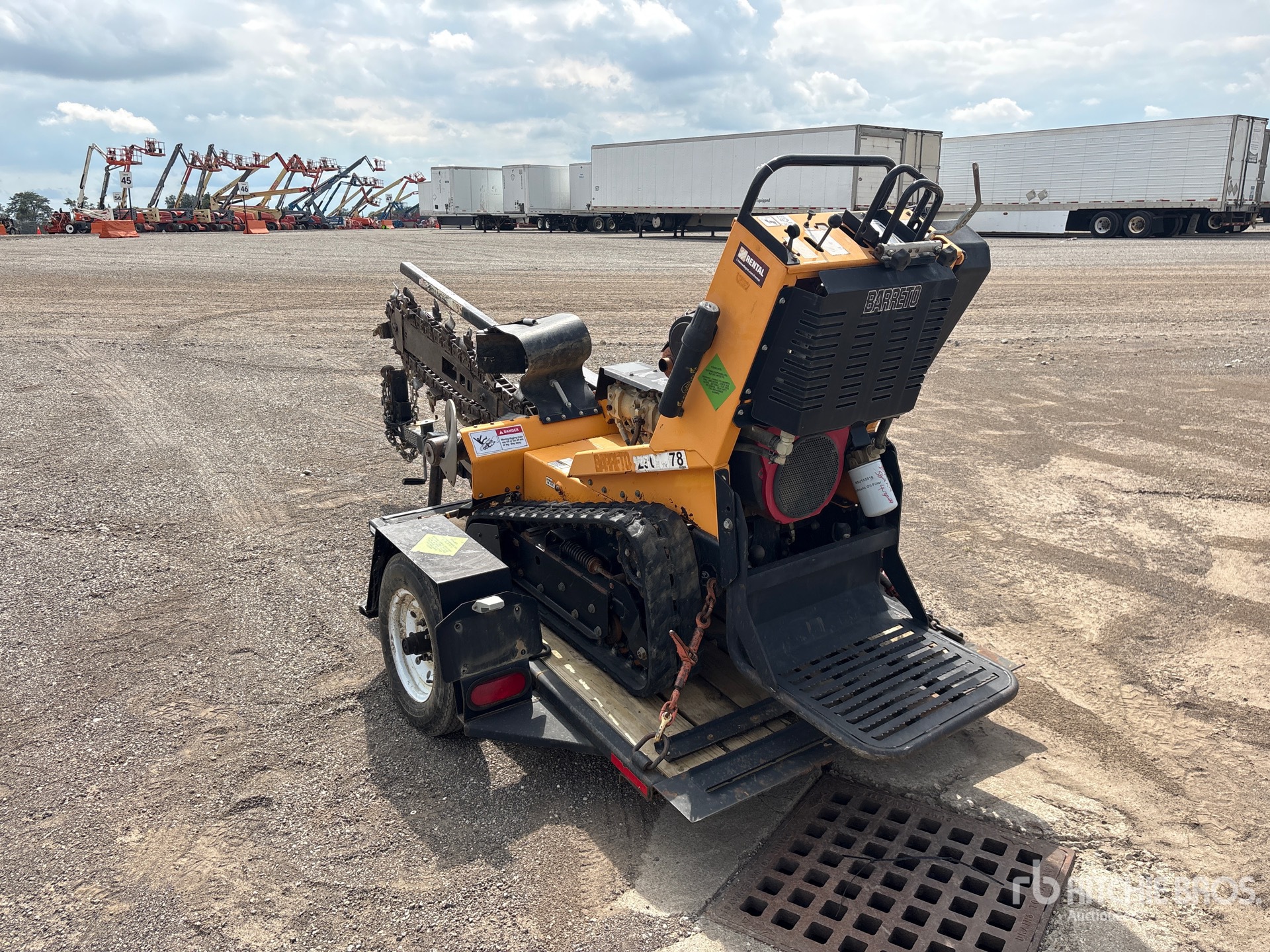 Barreto TRACKED W/2018 BARRETO TRAILER