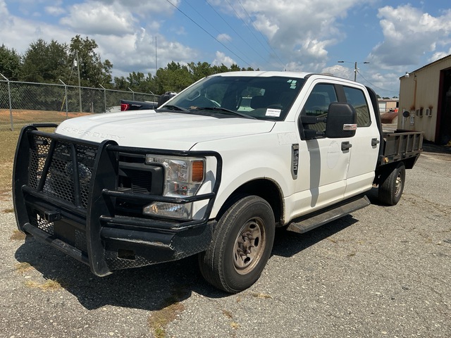 2020 Ford F-250 Super Duty XL 4x2 Crew Cab Flatbed Truck