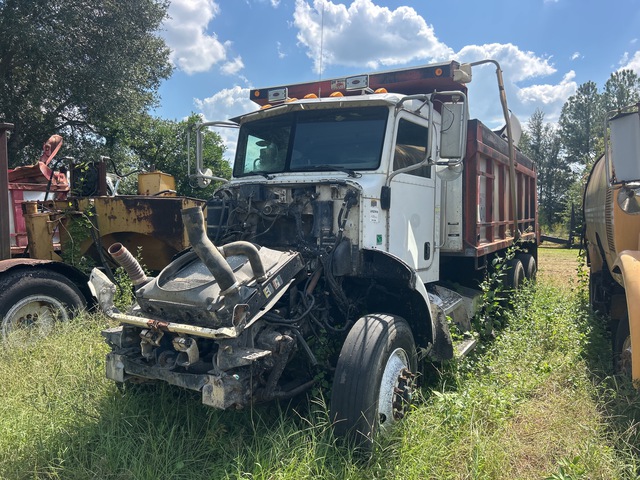 2007 Peterbilt 340 6x4 T/A Dump Truck