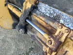 Hydraulics with Blade Side Shift Cylinders