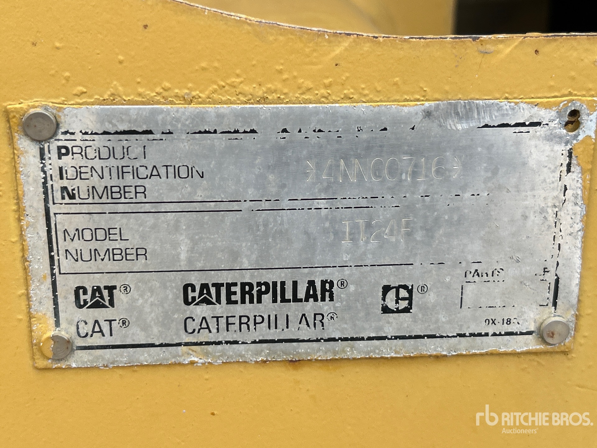 1996 Caterpillar IT24F
